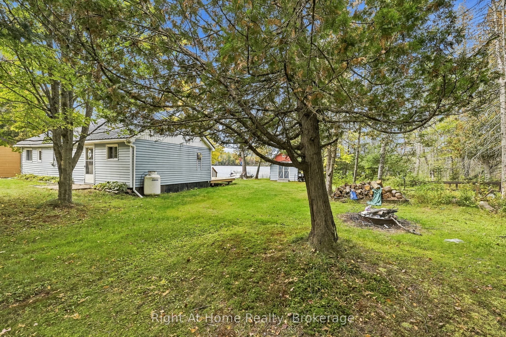 25 Snow Lk Lane Property Photo 28