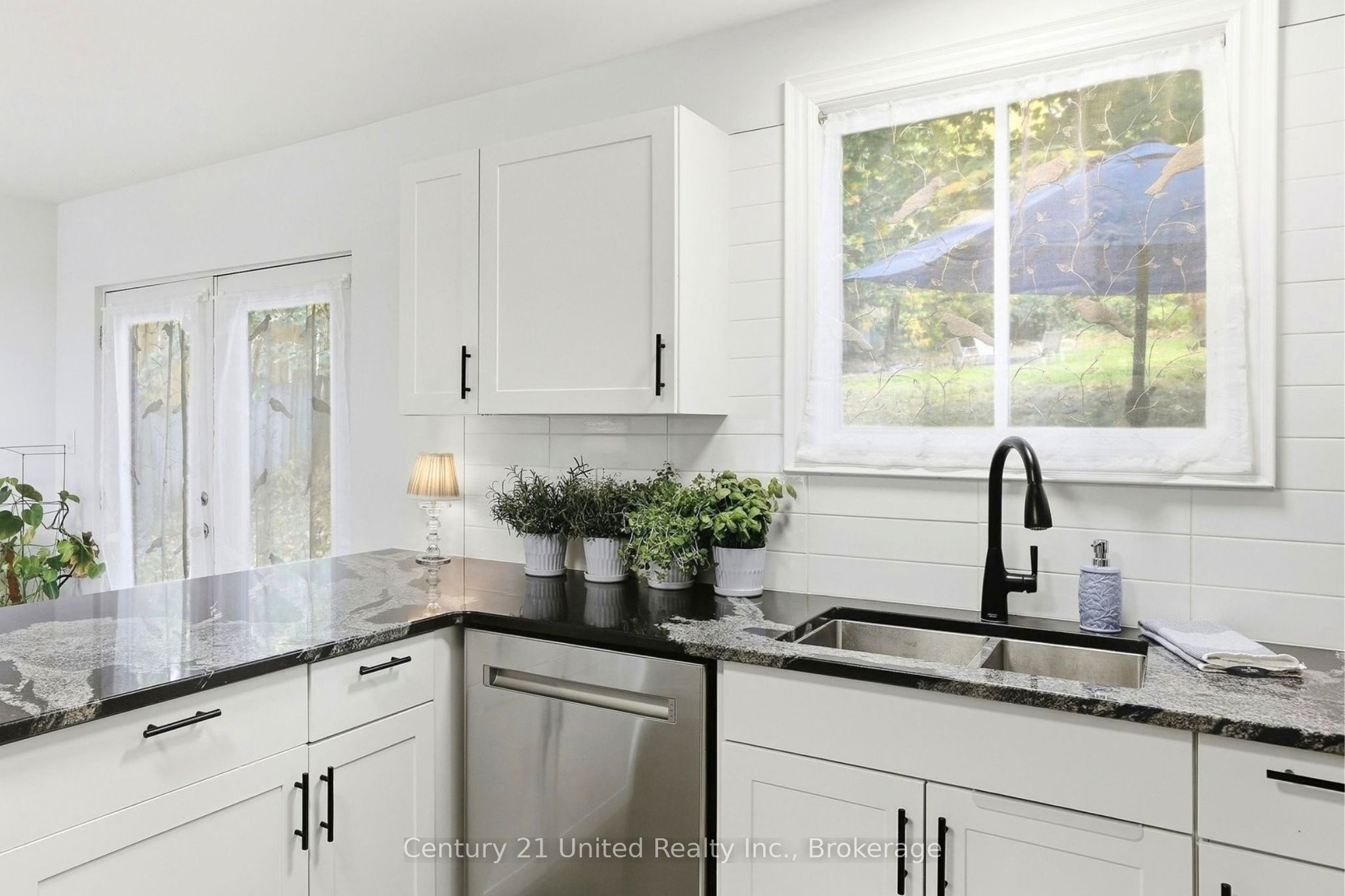 46 Ridge Street Property Photo 12