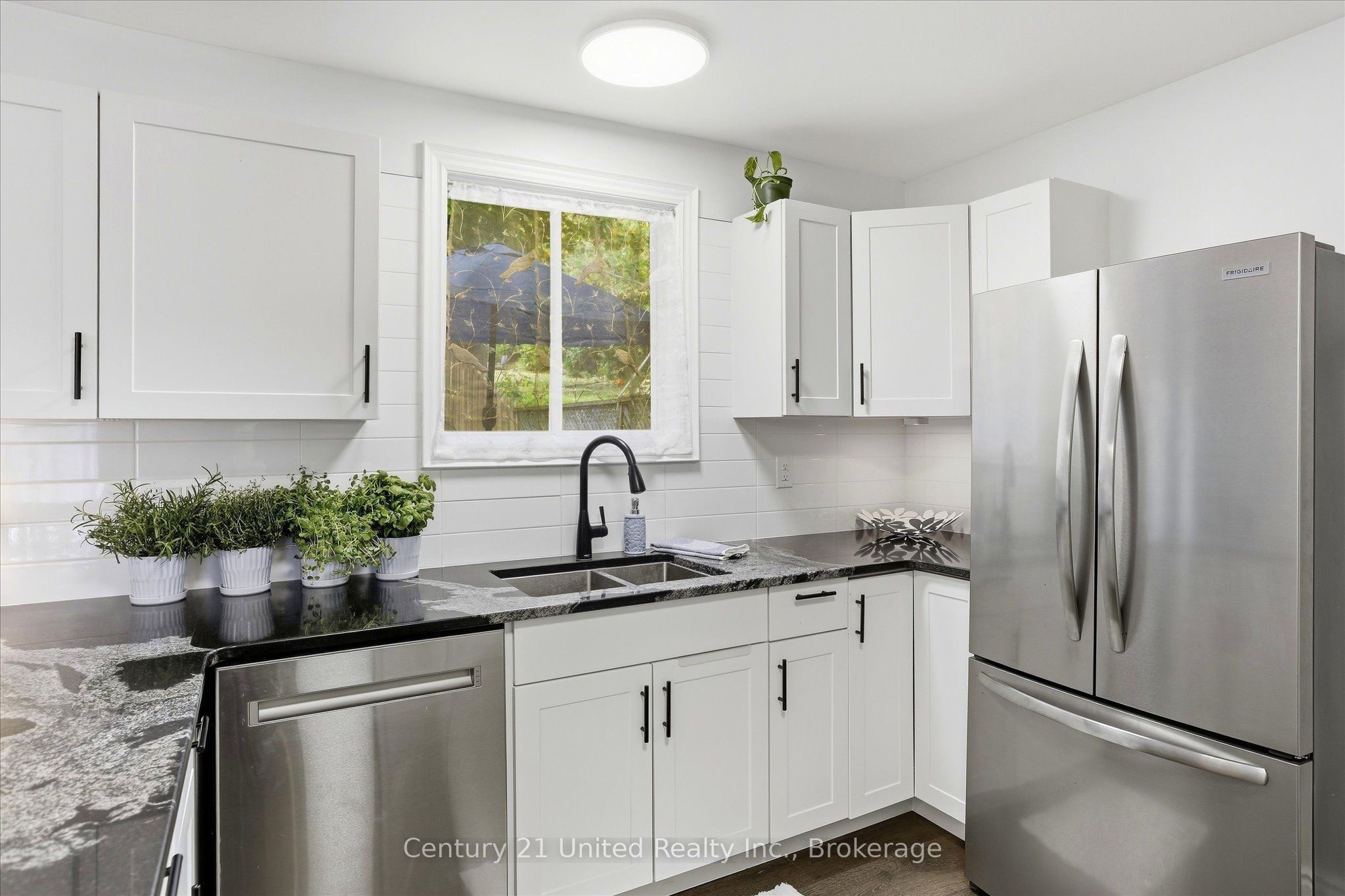 46 Ridge Street Property Photo 13