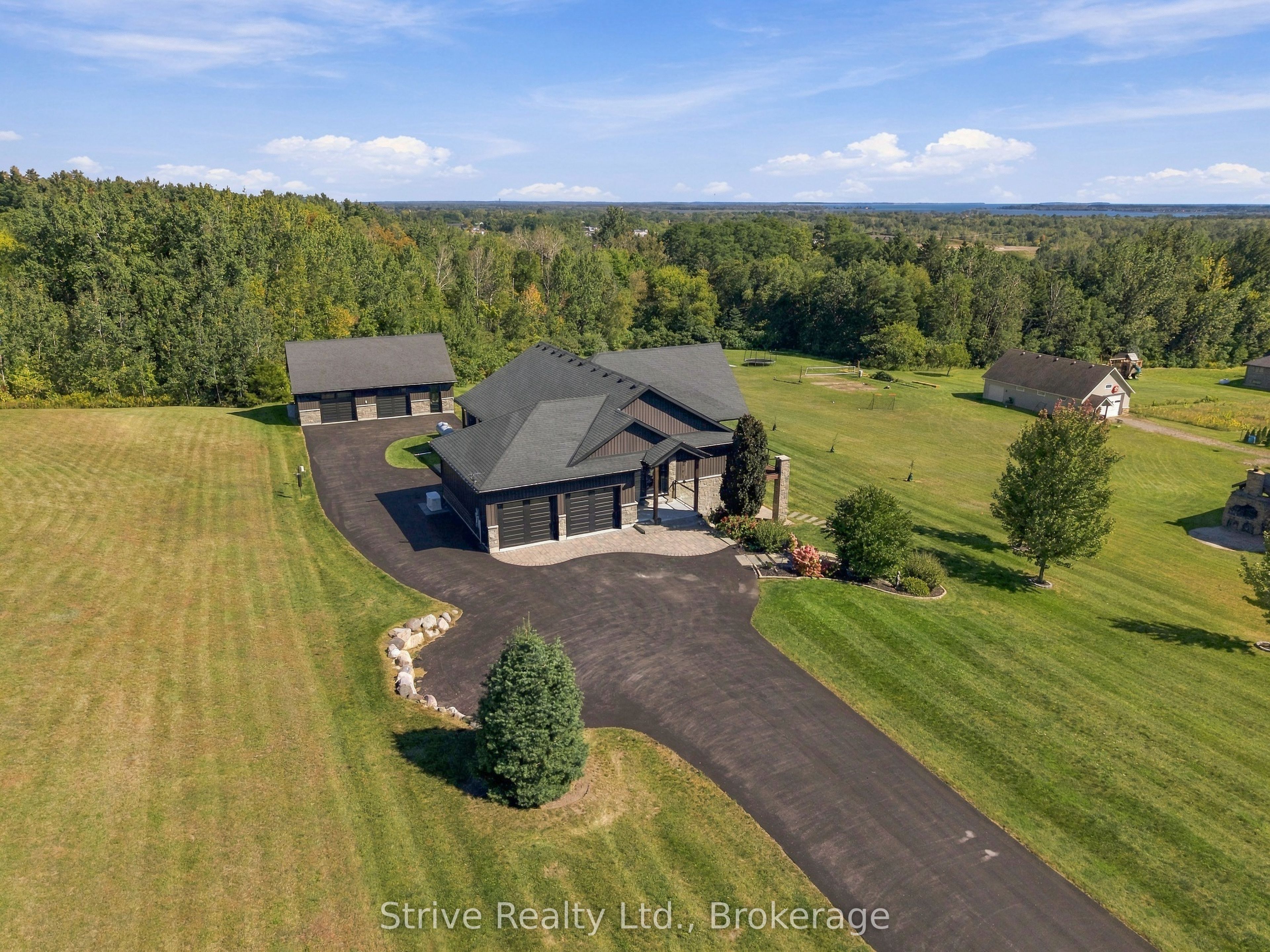 667 Huff Road Property Photo 4