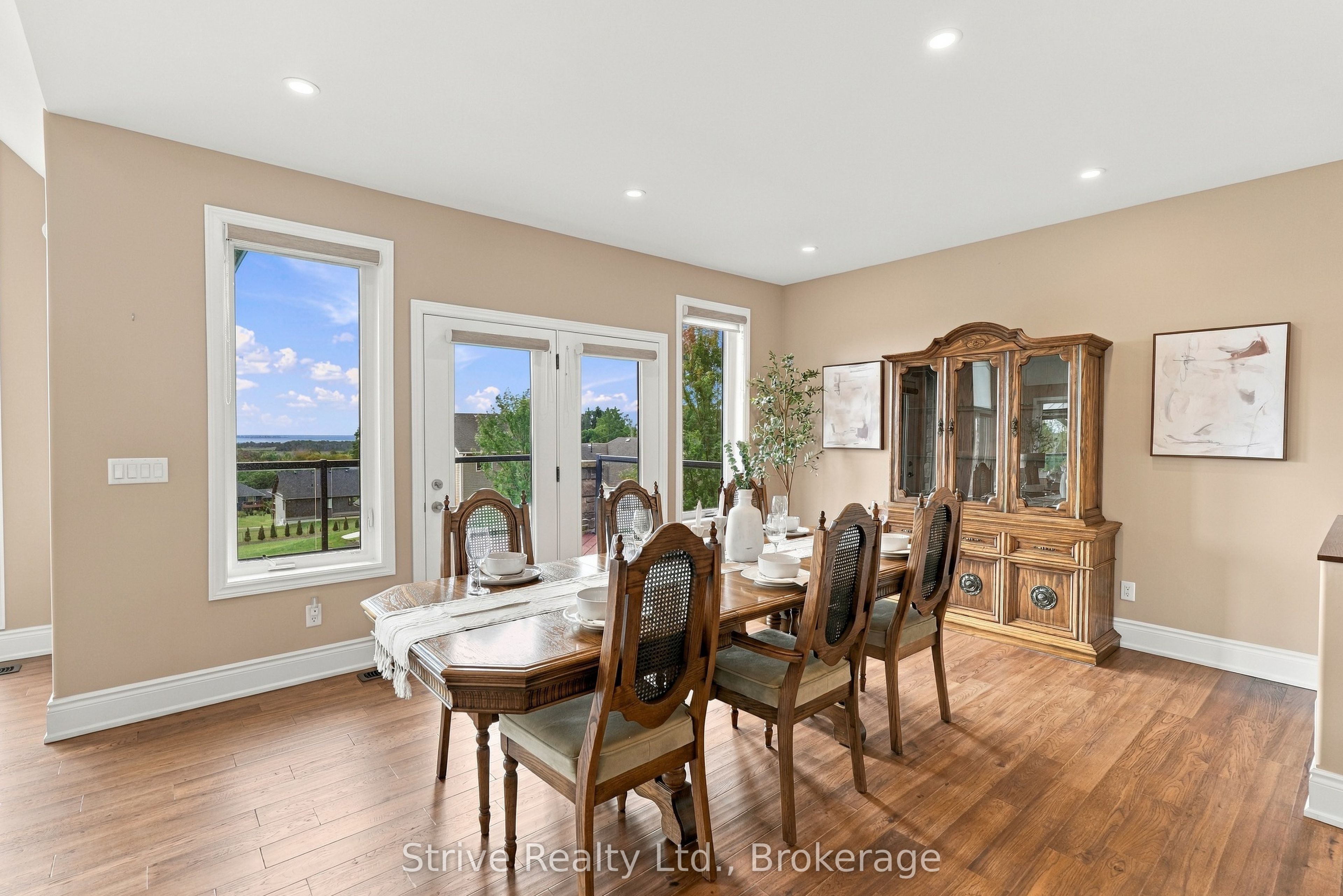 667 Huff Road Property Photo 8
