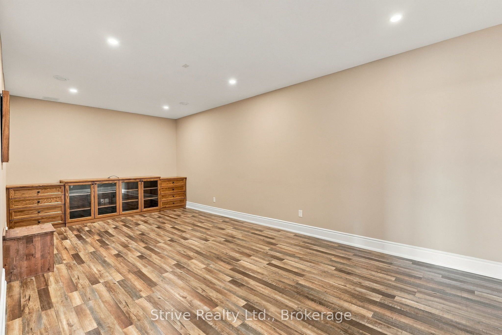 667 Huff Road Property Photo 32