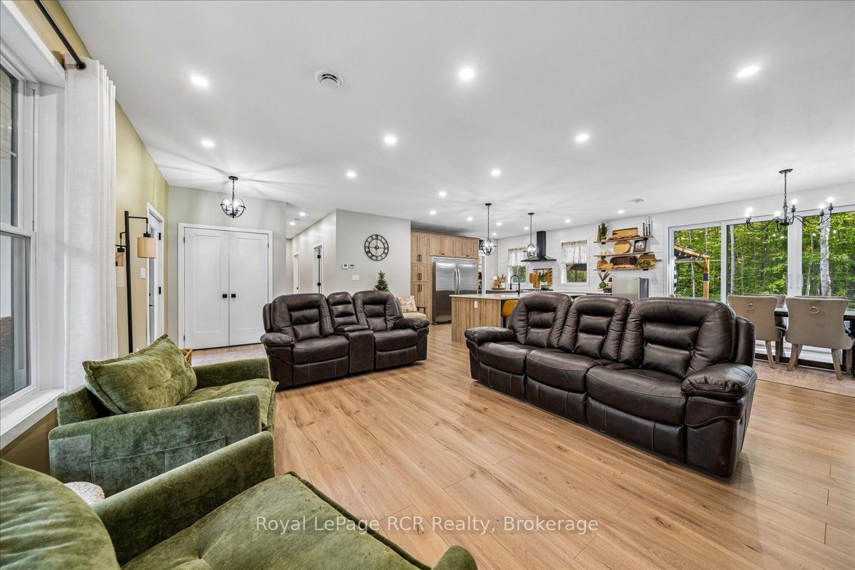 1342 Highway 6 Property Photo 11