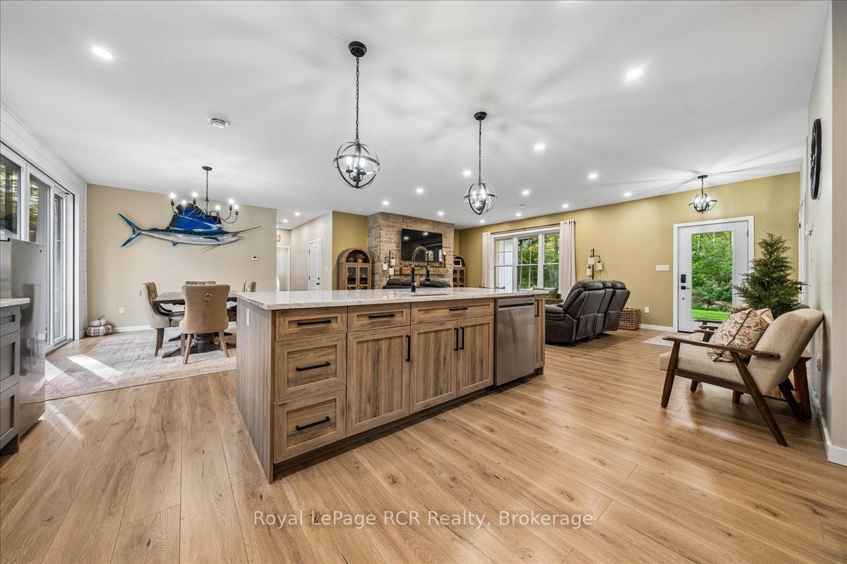1342 Highway 6 Property Photo 19