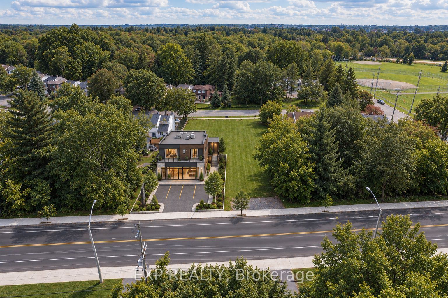 2446 Innes Road Property Photo 6