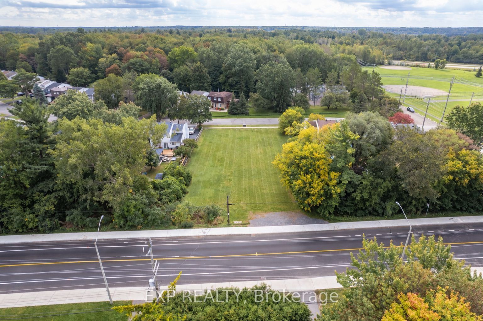 2446 Innes Road Property Photo 12
