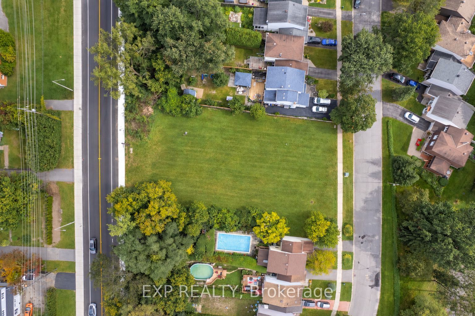 2446 Innes Road Property Photo 14