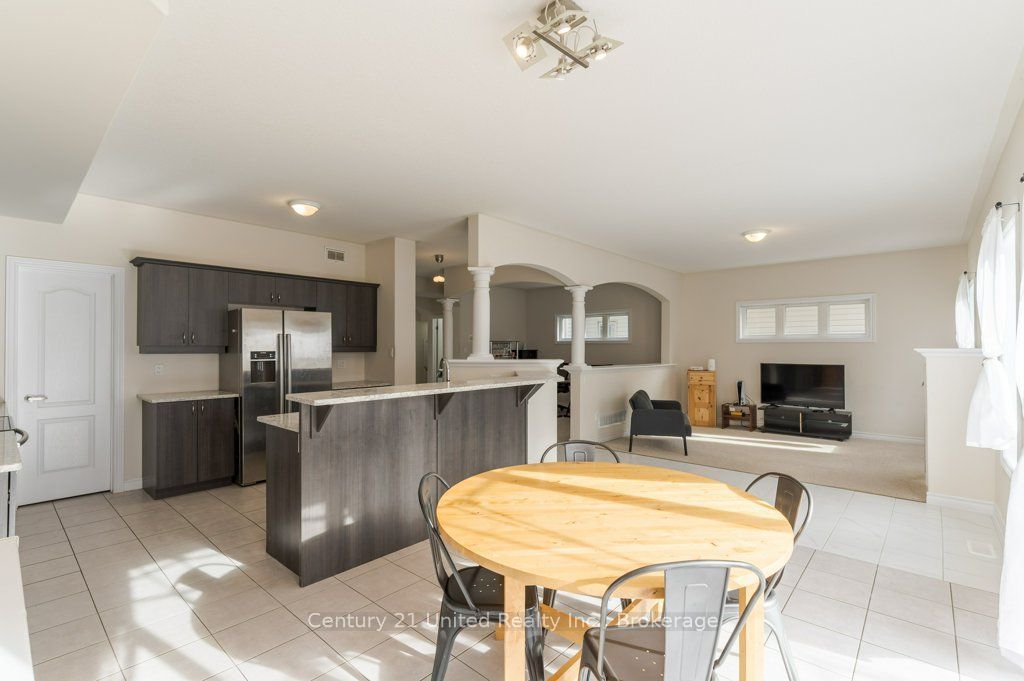57 Voyageur Street Property Photo 4