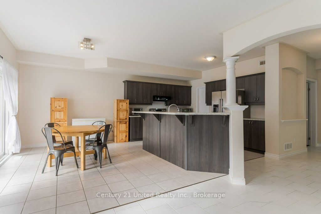 57 Voyageur Street Property Photo 8