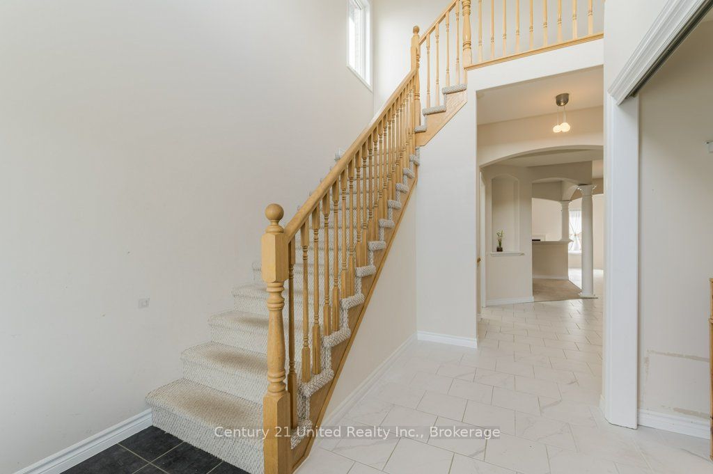 57 Voyageur Street Property Photo 9