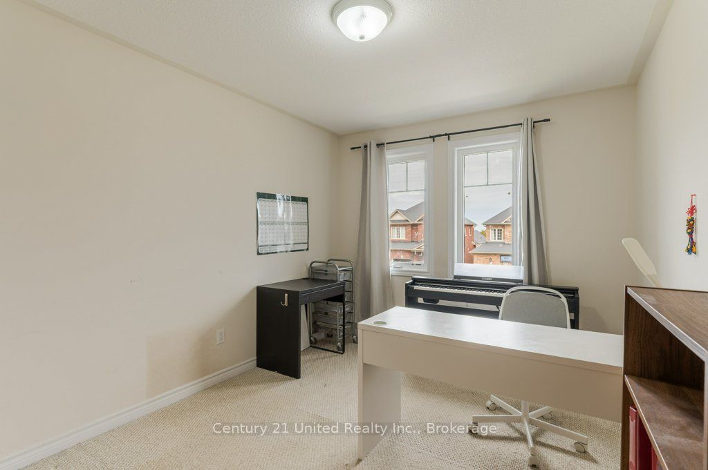 57 Voyageur Street Property Photo 16