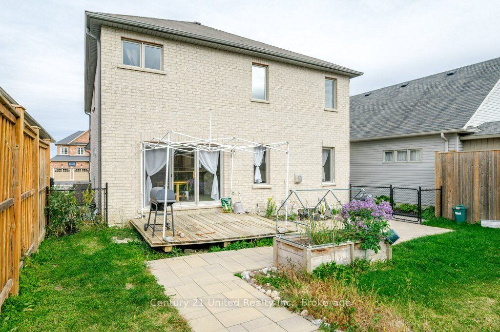 57 Voyageur Street Property Photo 22