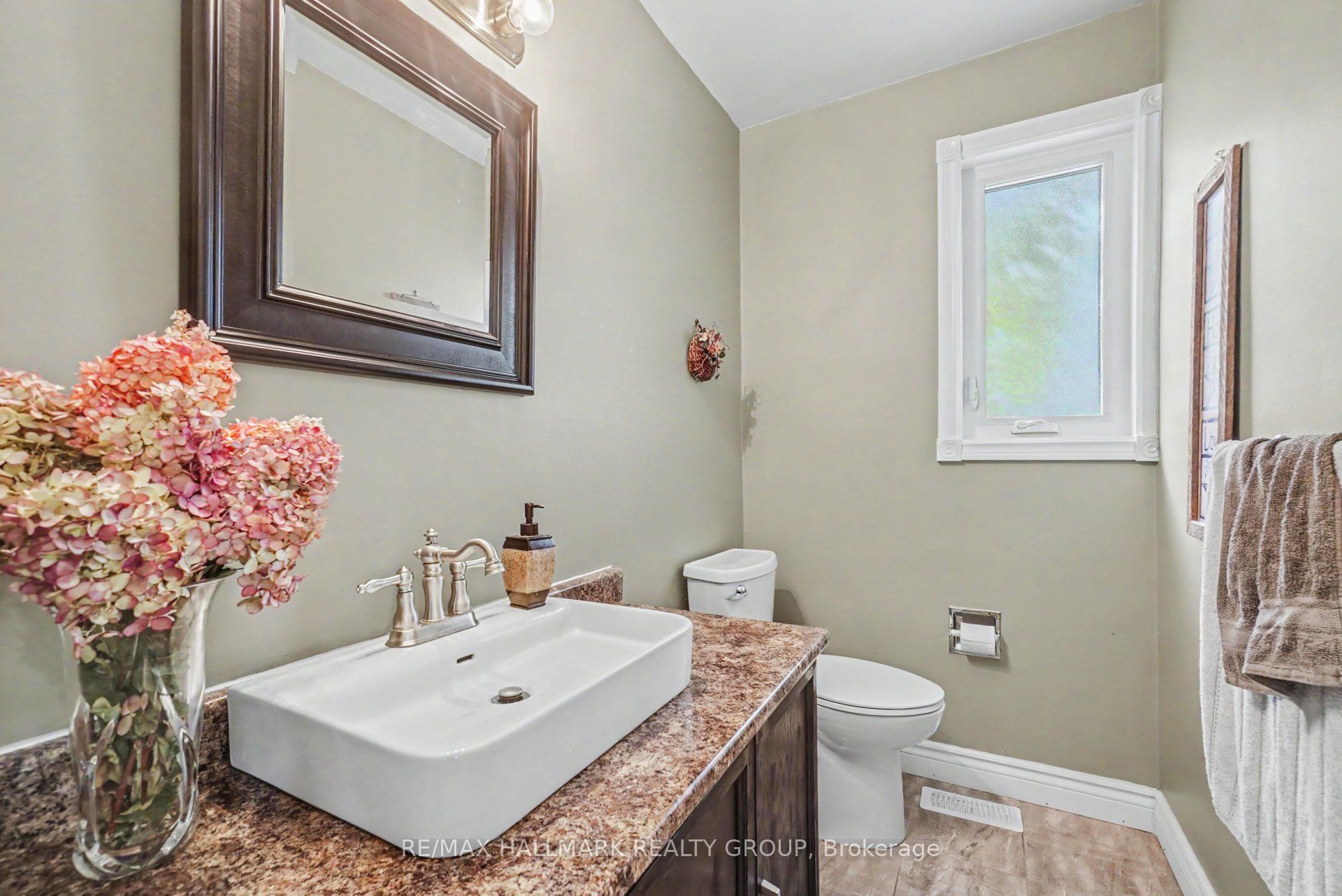 96 Pheasant Run Drive Property Photo 23