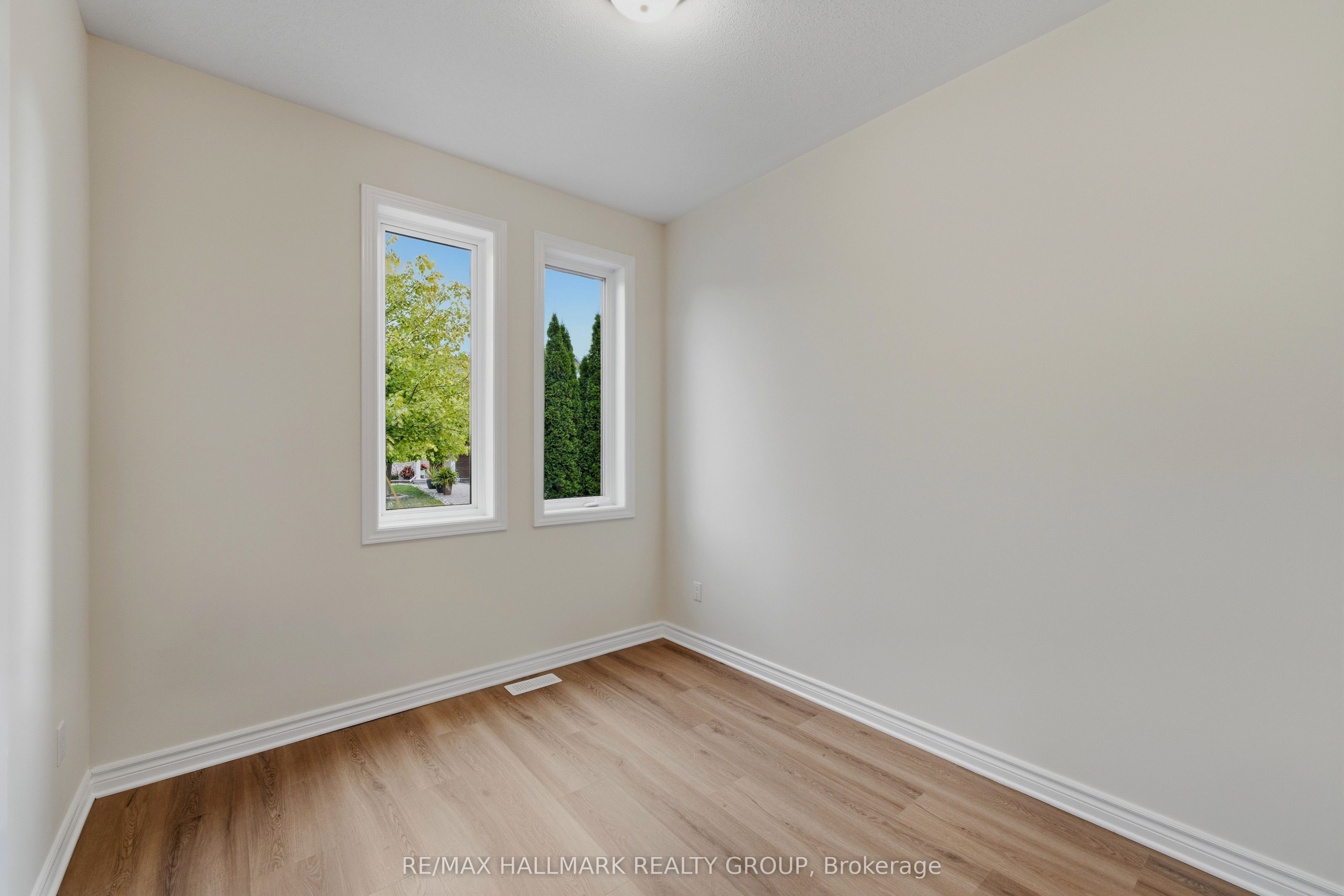 112 Akita Walk Property Photo 5