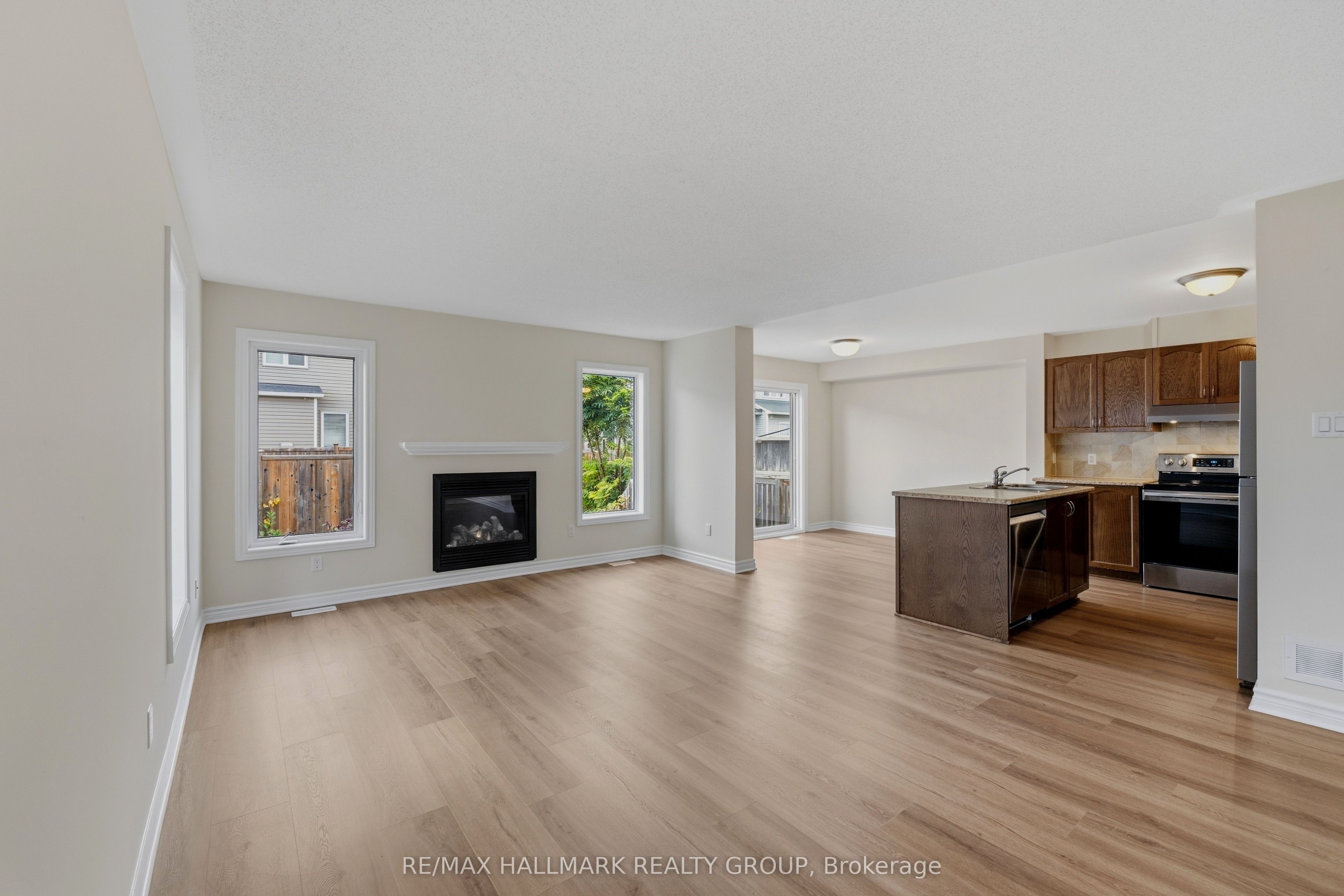 112 Akita Walk Property Photo 12