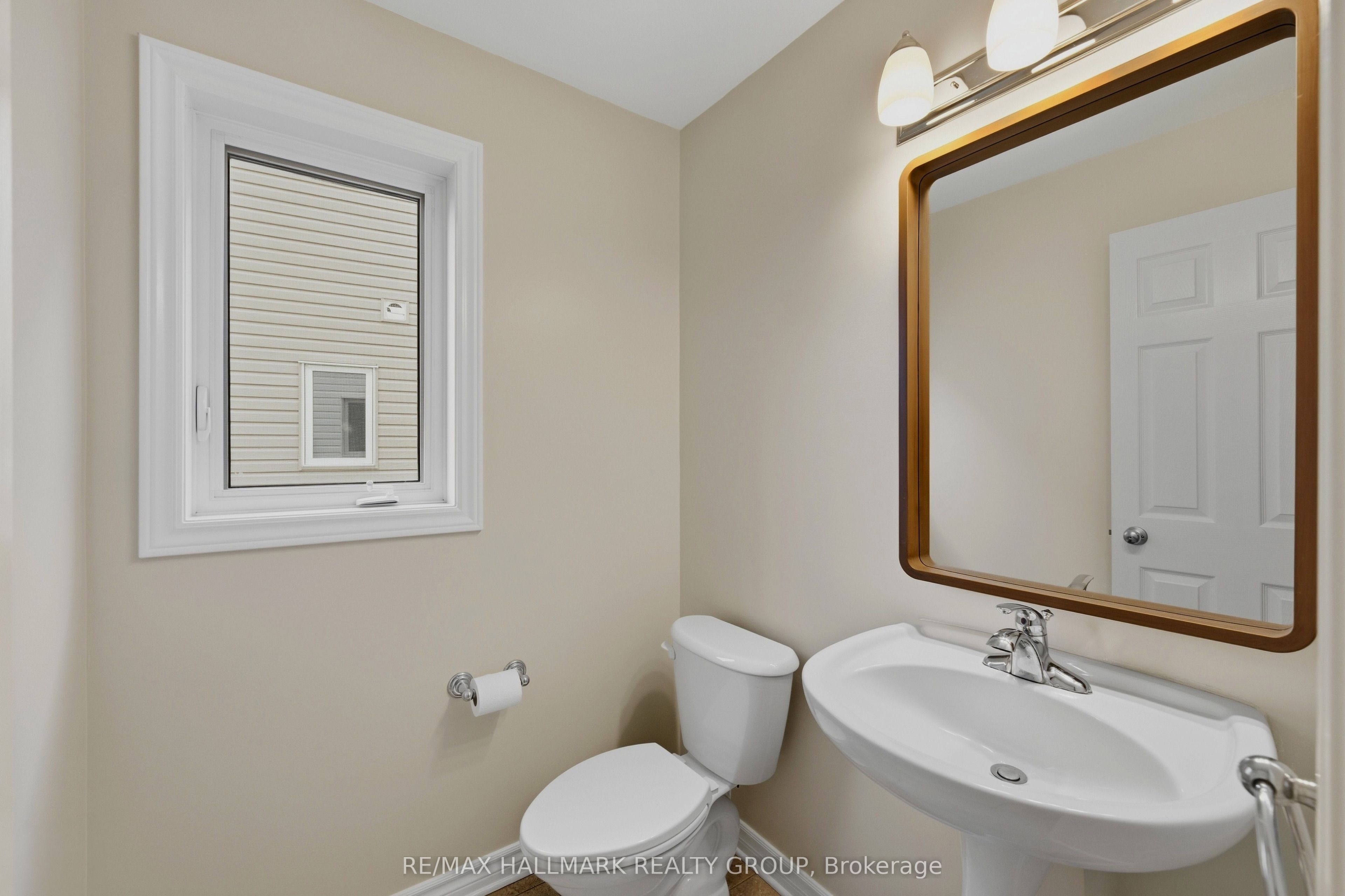 112 Akita Walk Property Photo 13