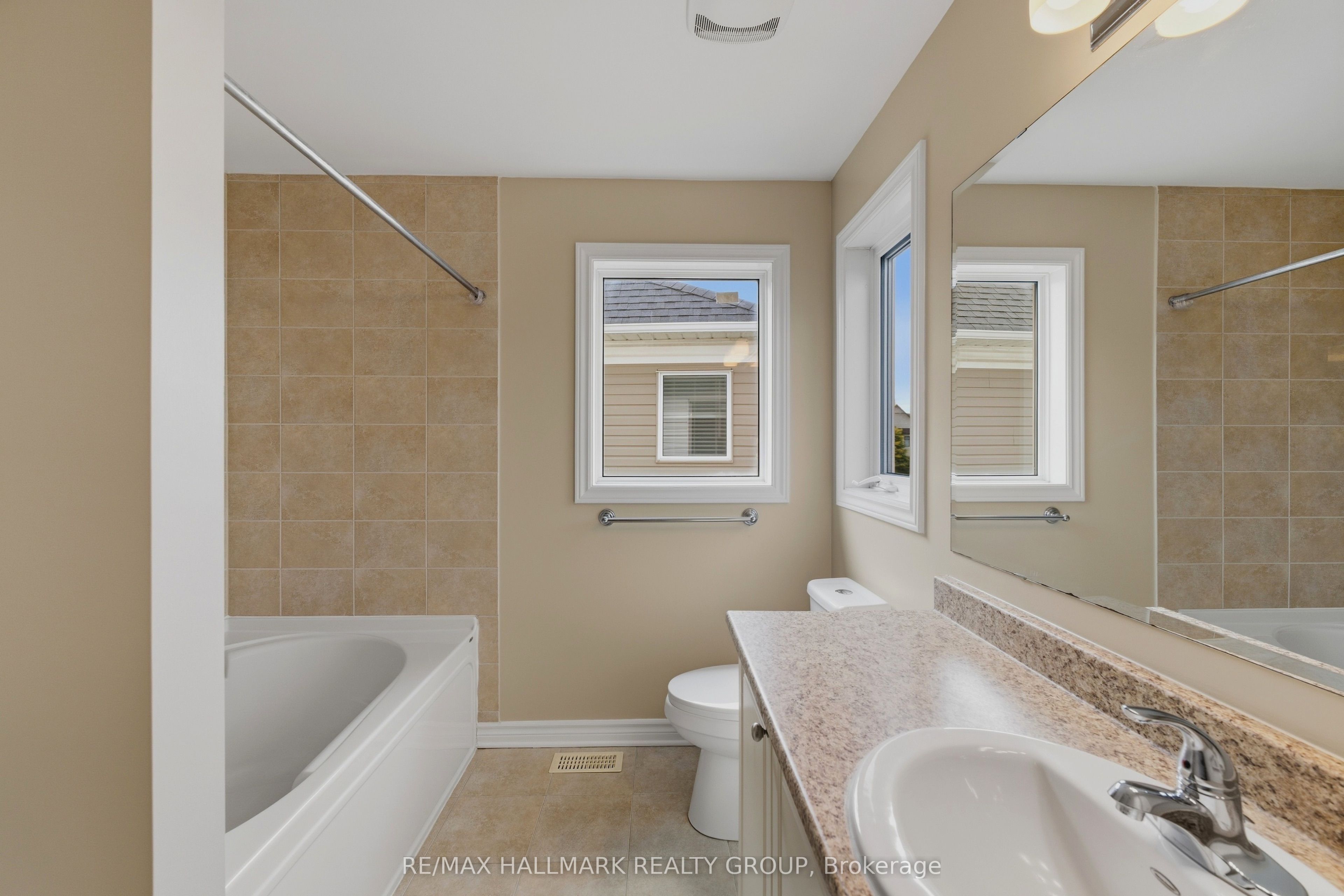 112 Akita Walk Property Photo 17
