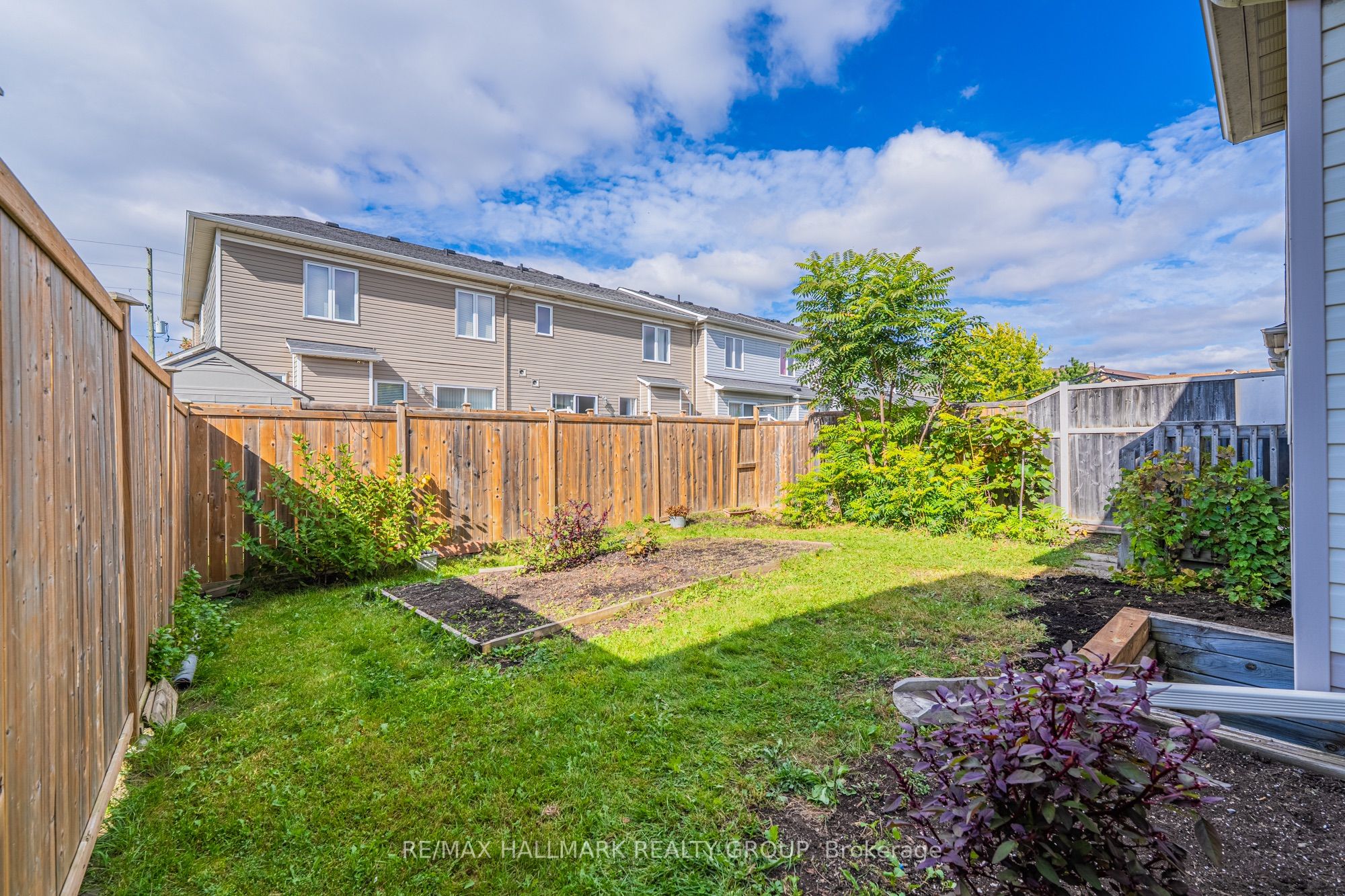 112 Akita Walk Property Photo 25