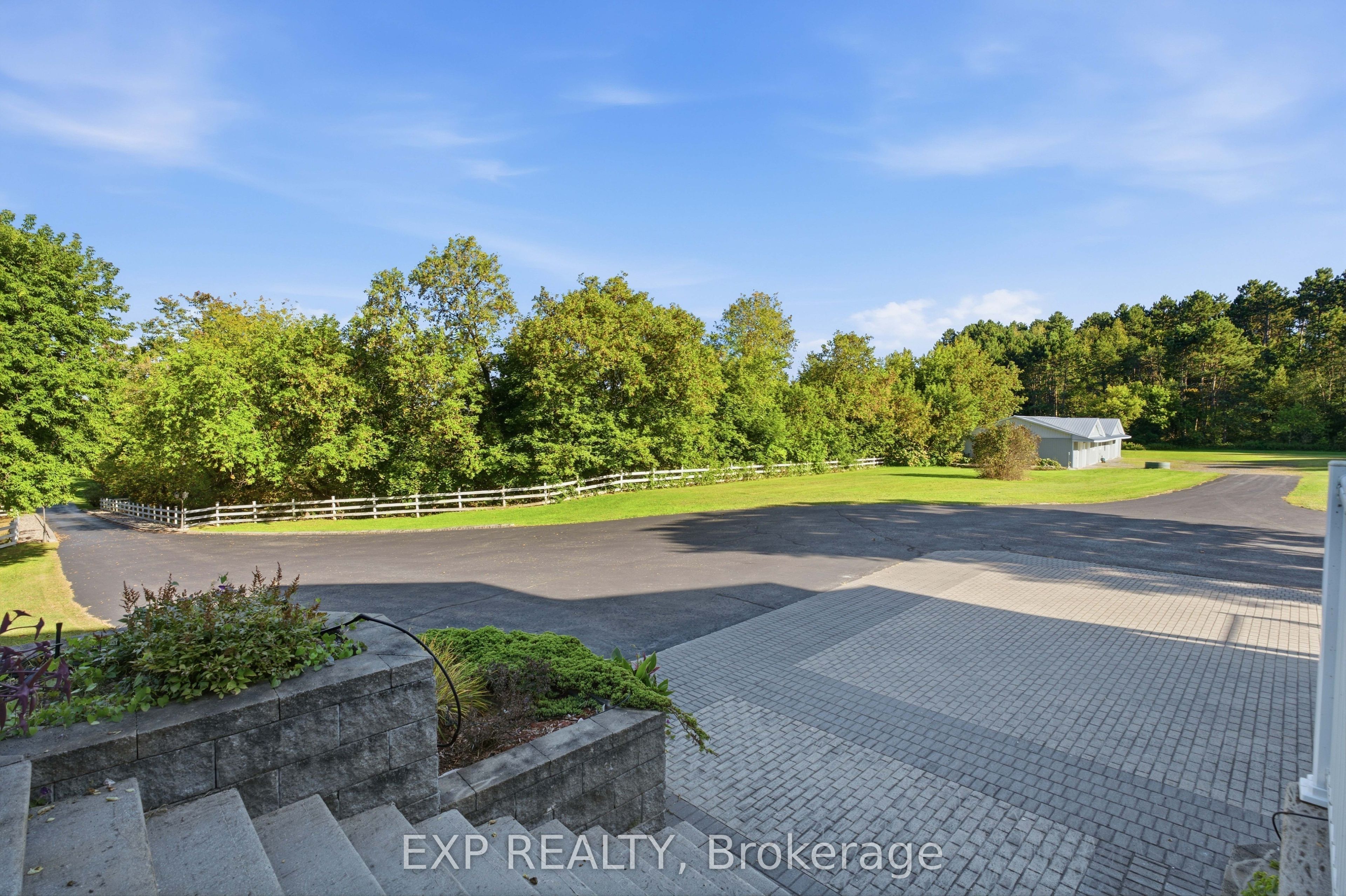 3402 Champlain Street Property Photo 4