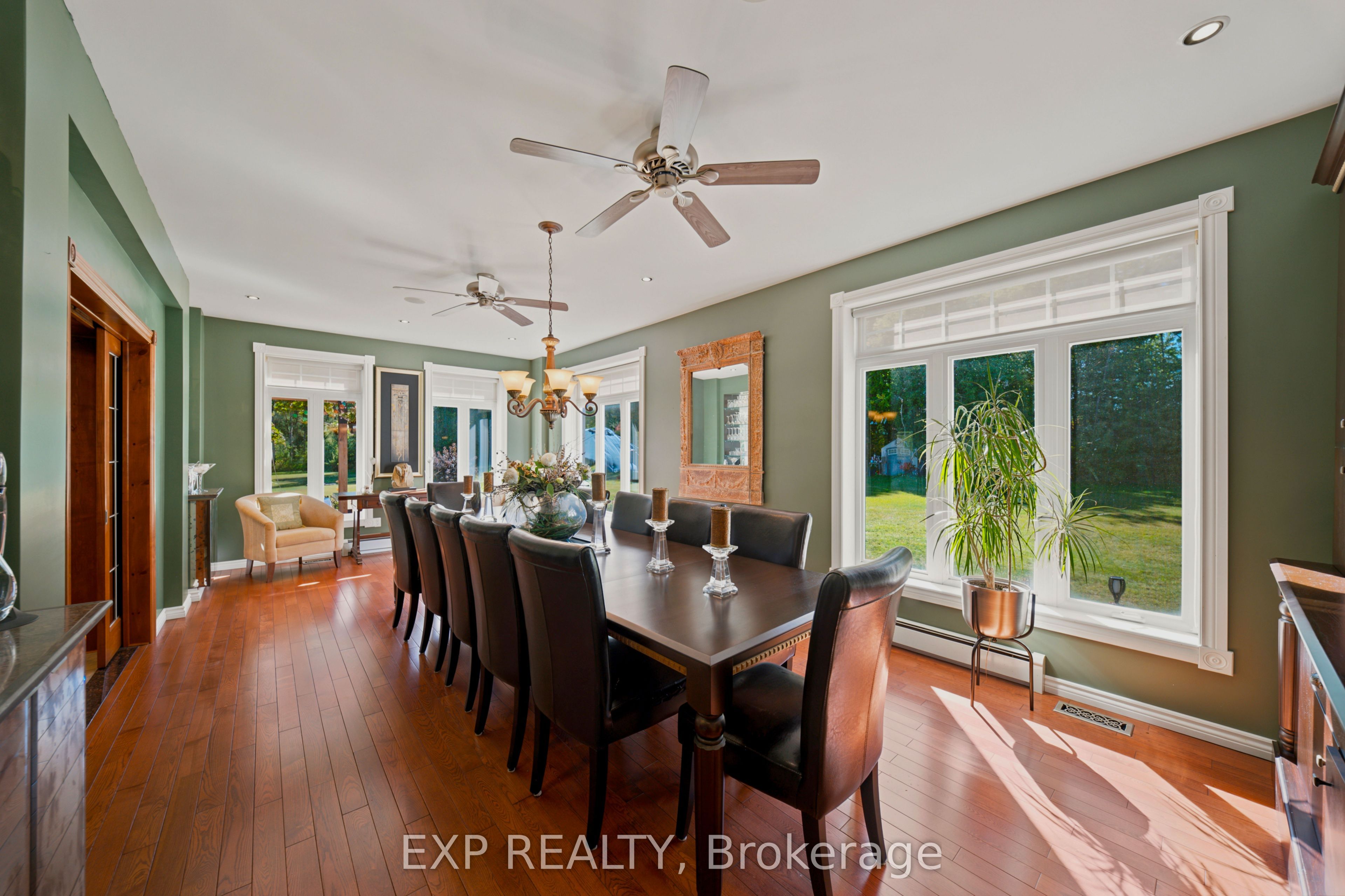 3402 Champlain Street Property Photo 13