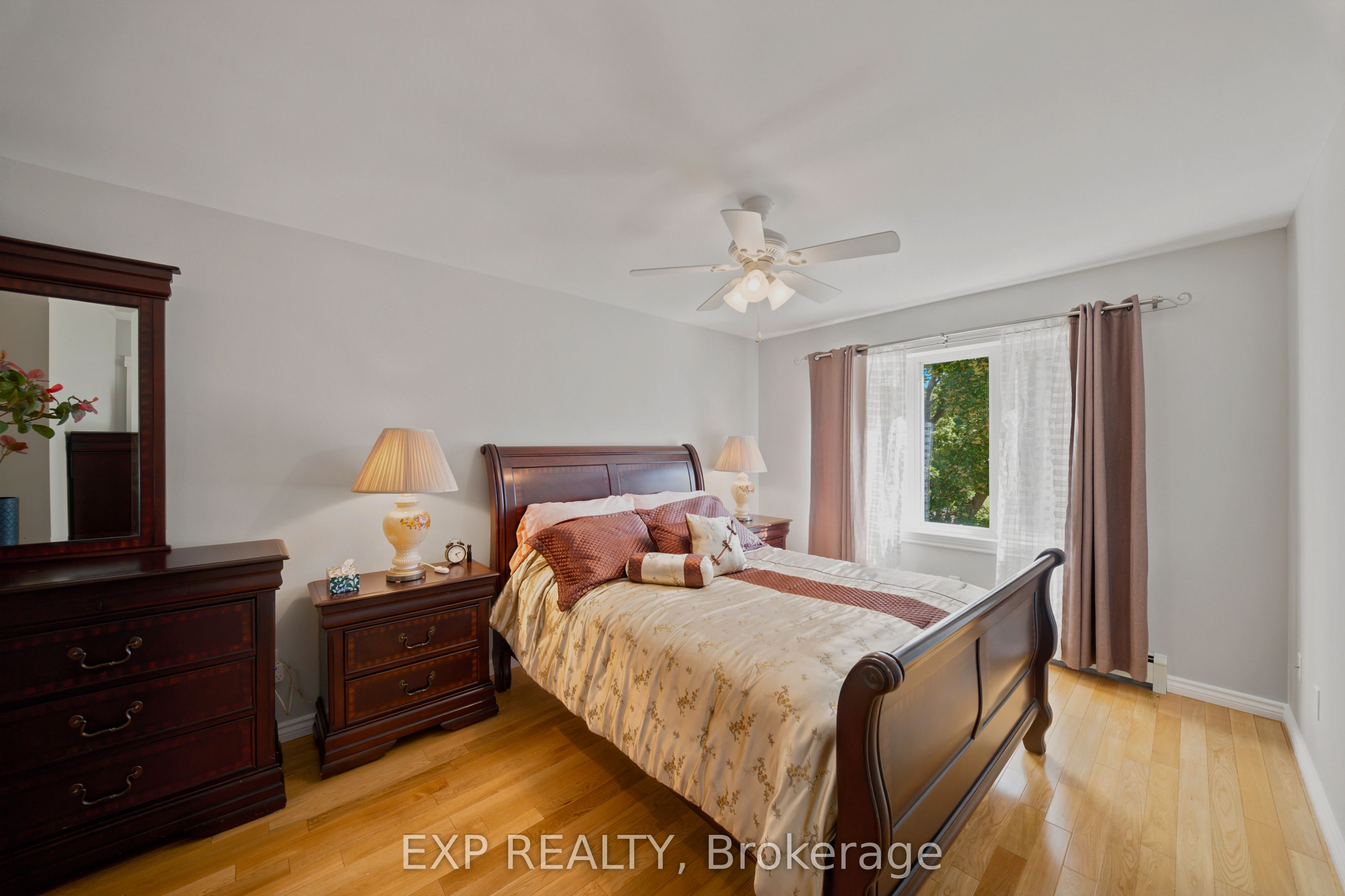 3402 Champlain Street Property Photo 22