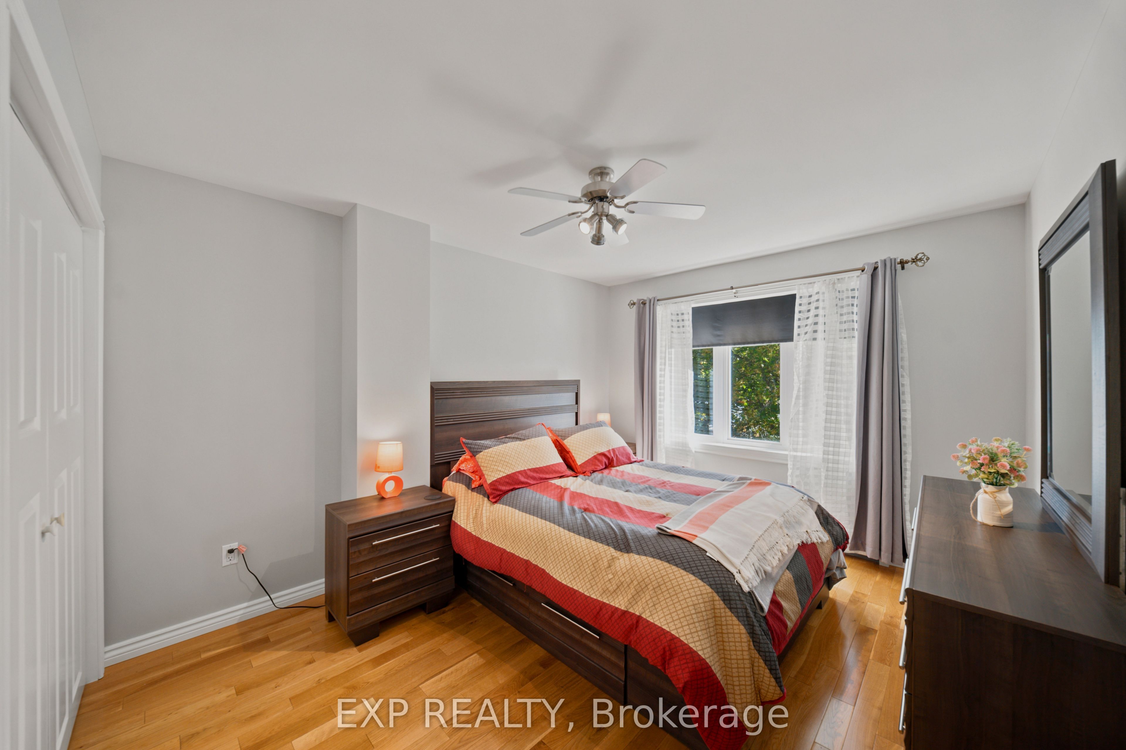 3402 Champlain Street Property Photo 24