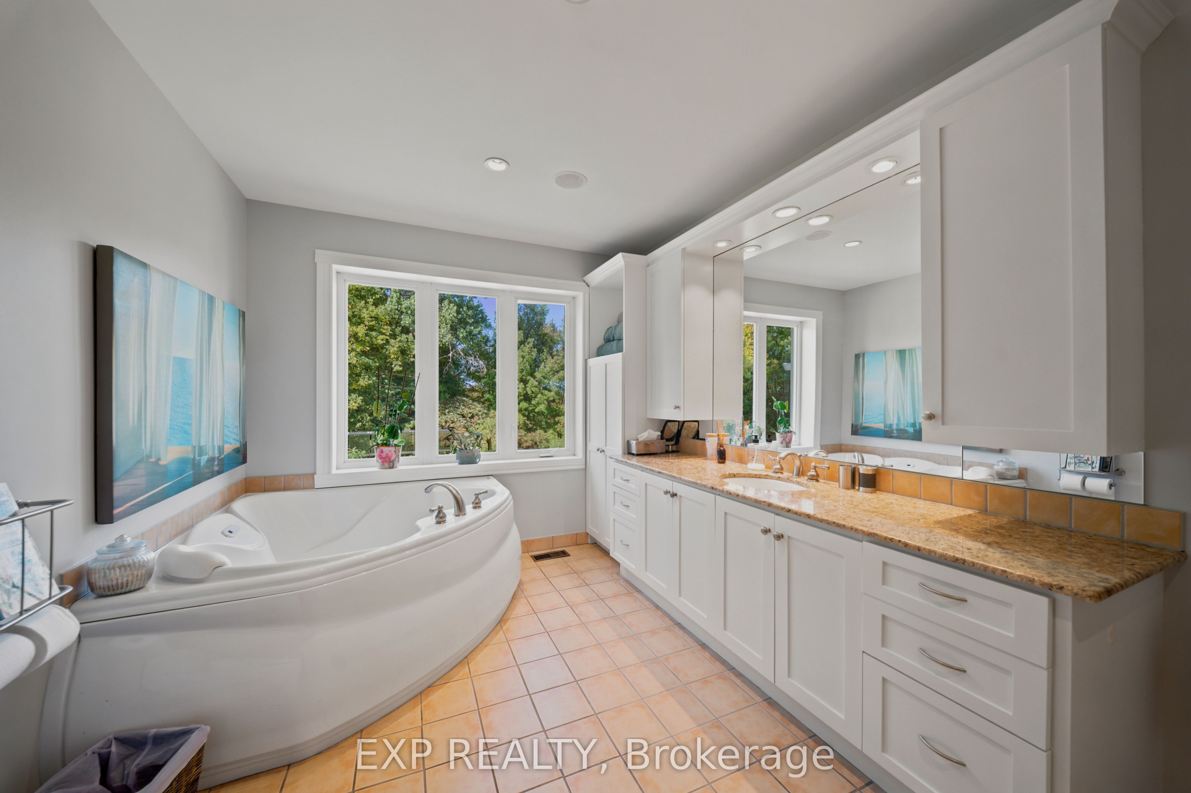 3402 Champlain Street Property Photo 30