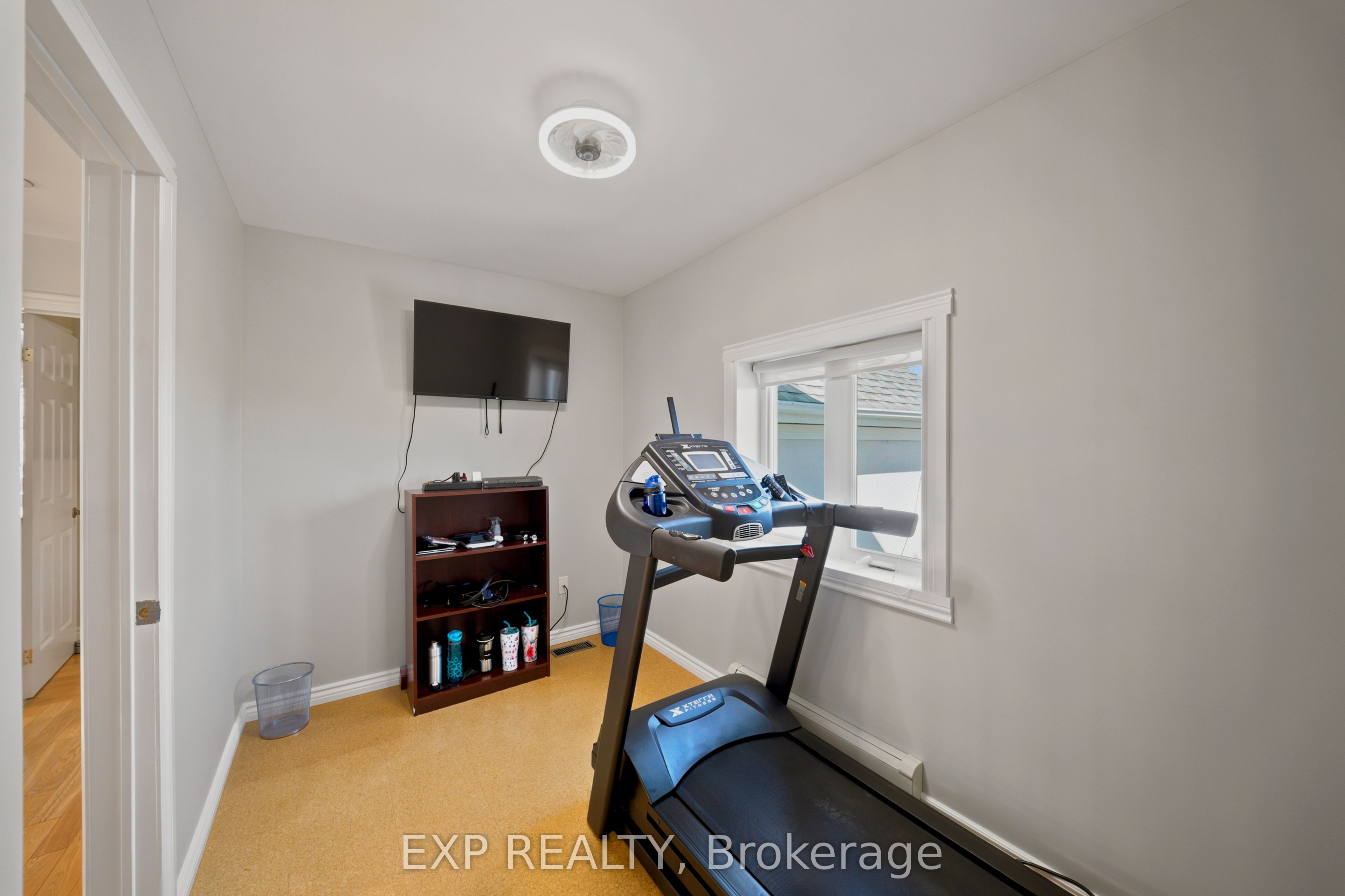 3402 Champlain Street Property Photo 32