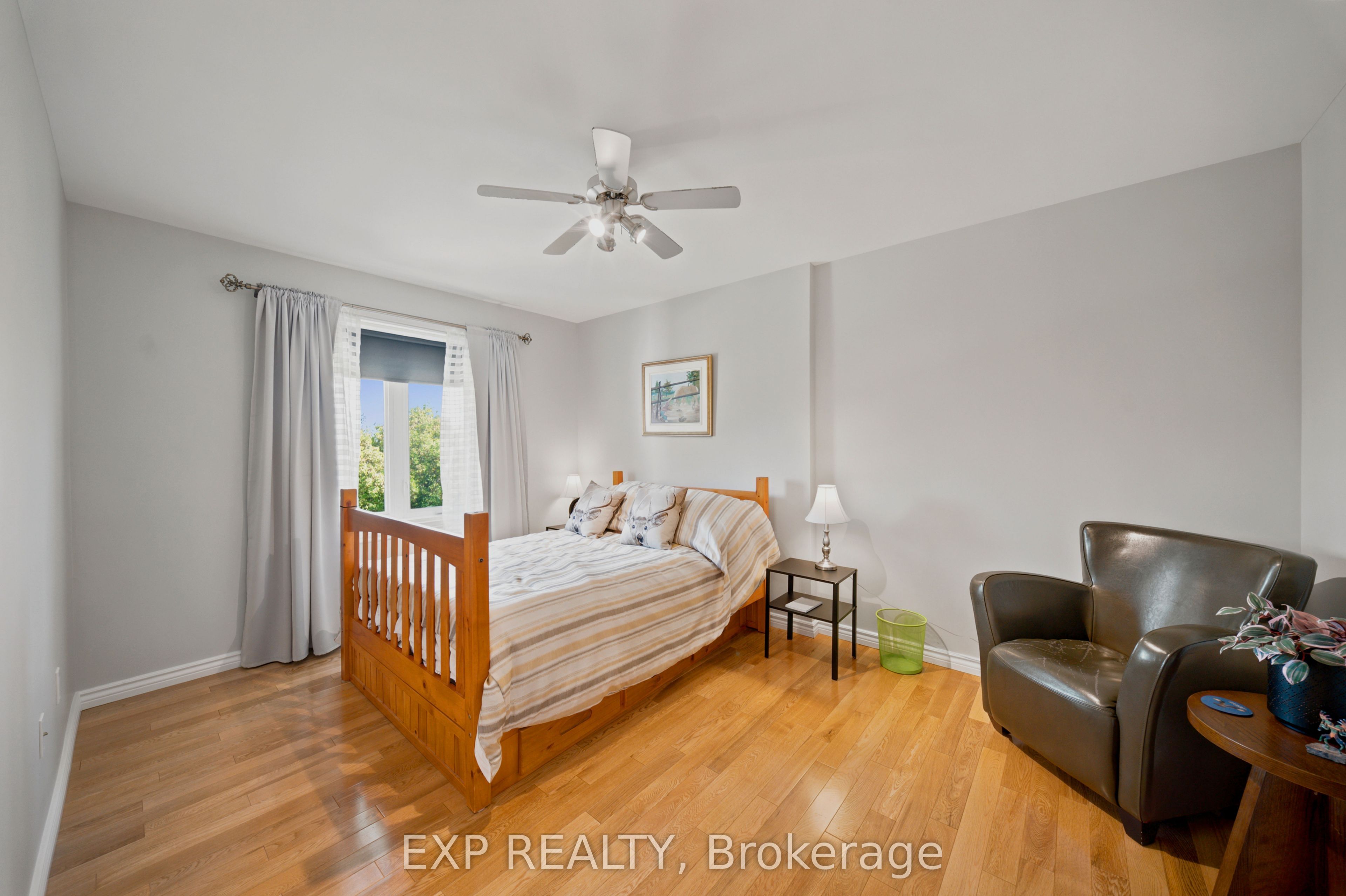 3402 Champlain Street Property Photo 33