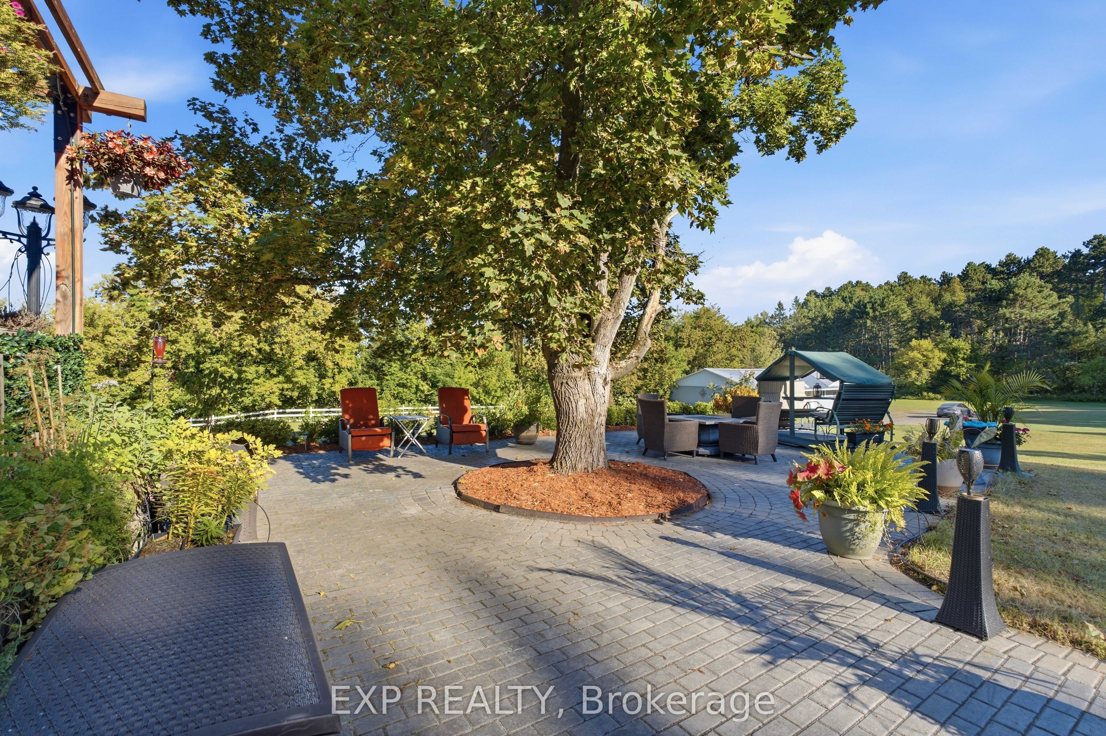 3402 Champlain Street Property Photo 43
