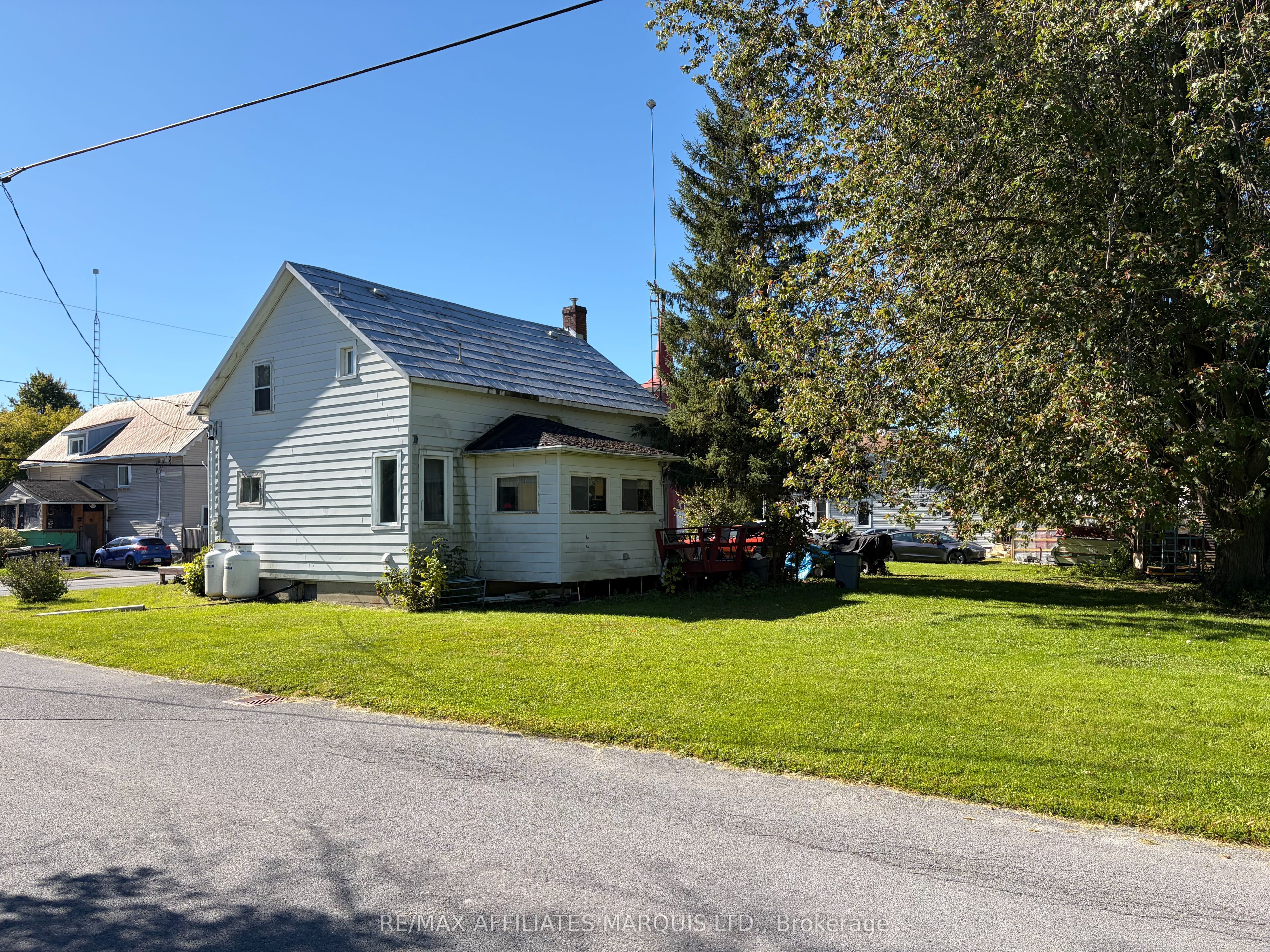 37 Main Street Property Photo 3