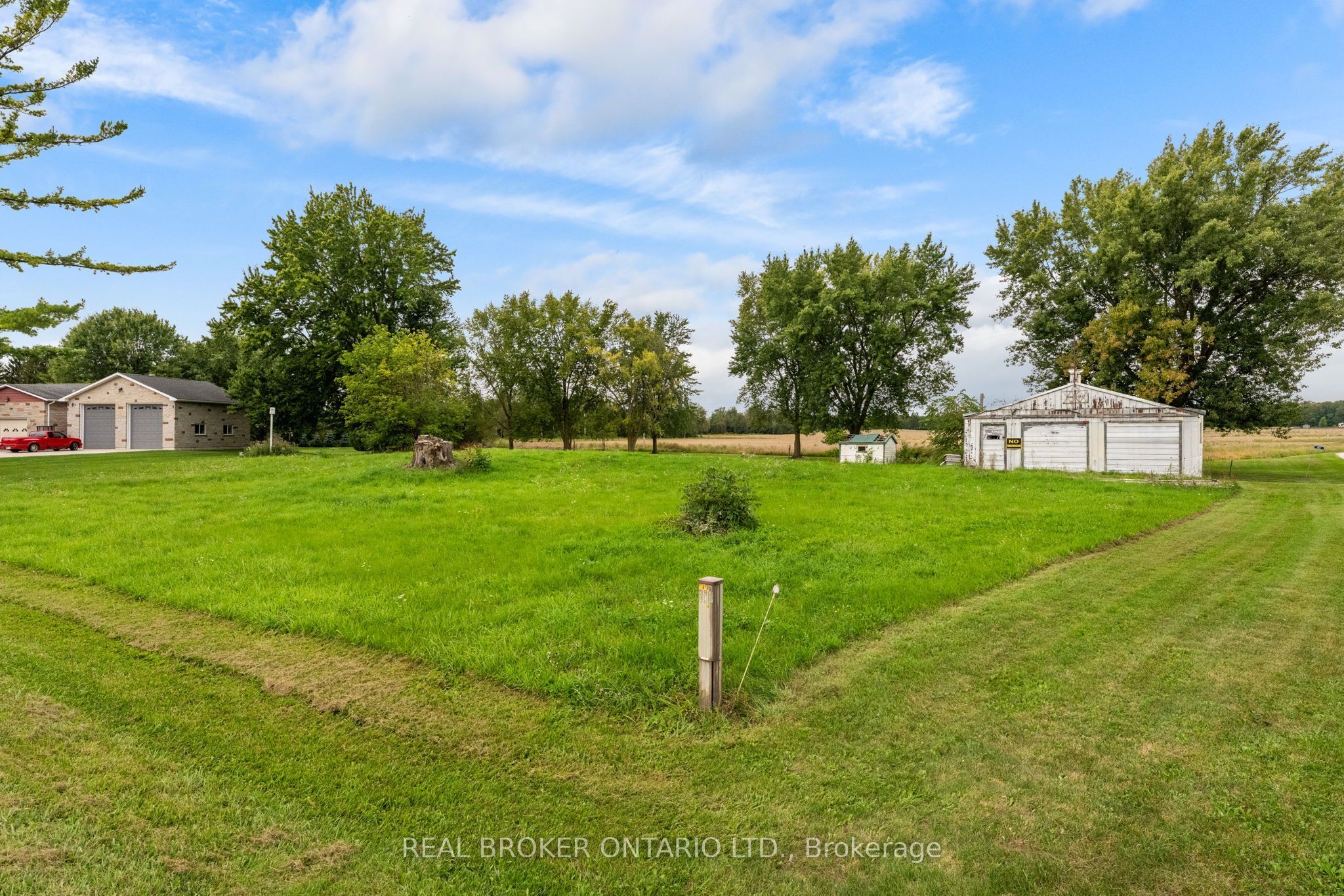 742 Josephine Street N Property Photo 6