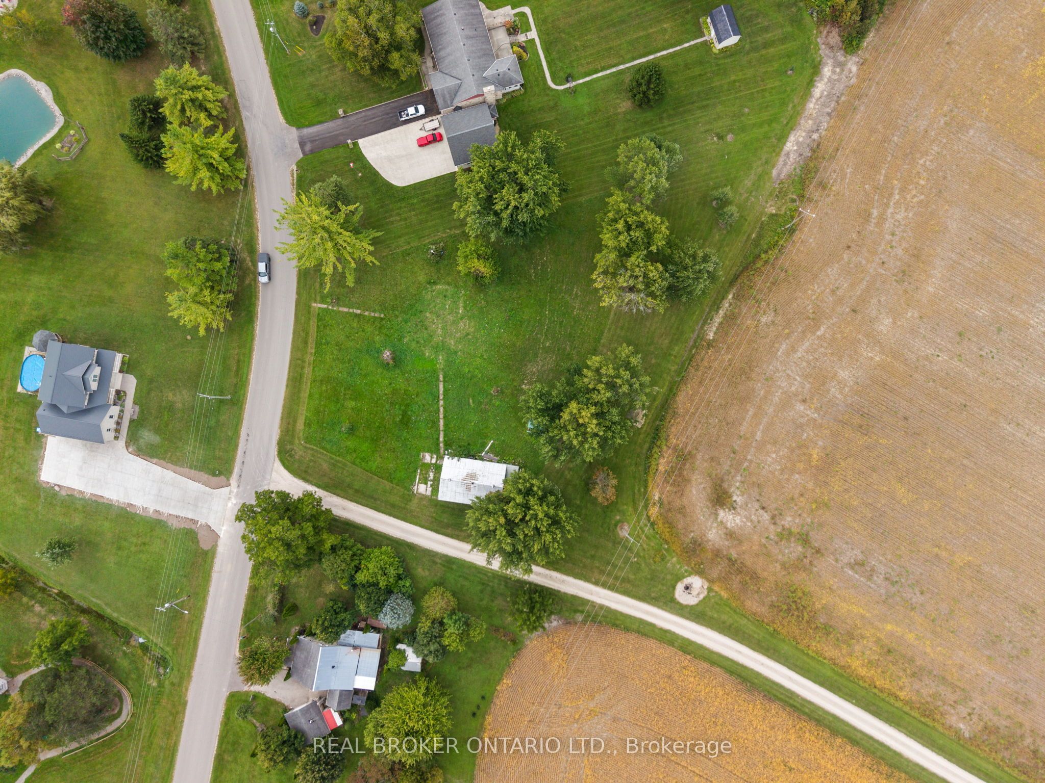 742 Josephine Street N Property Photo 14