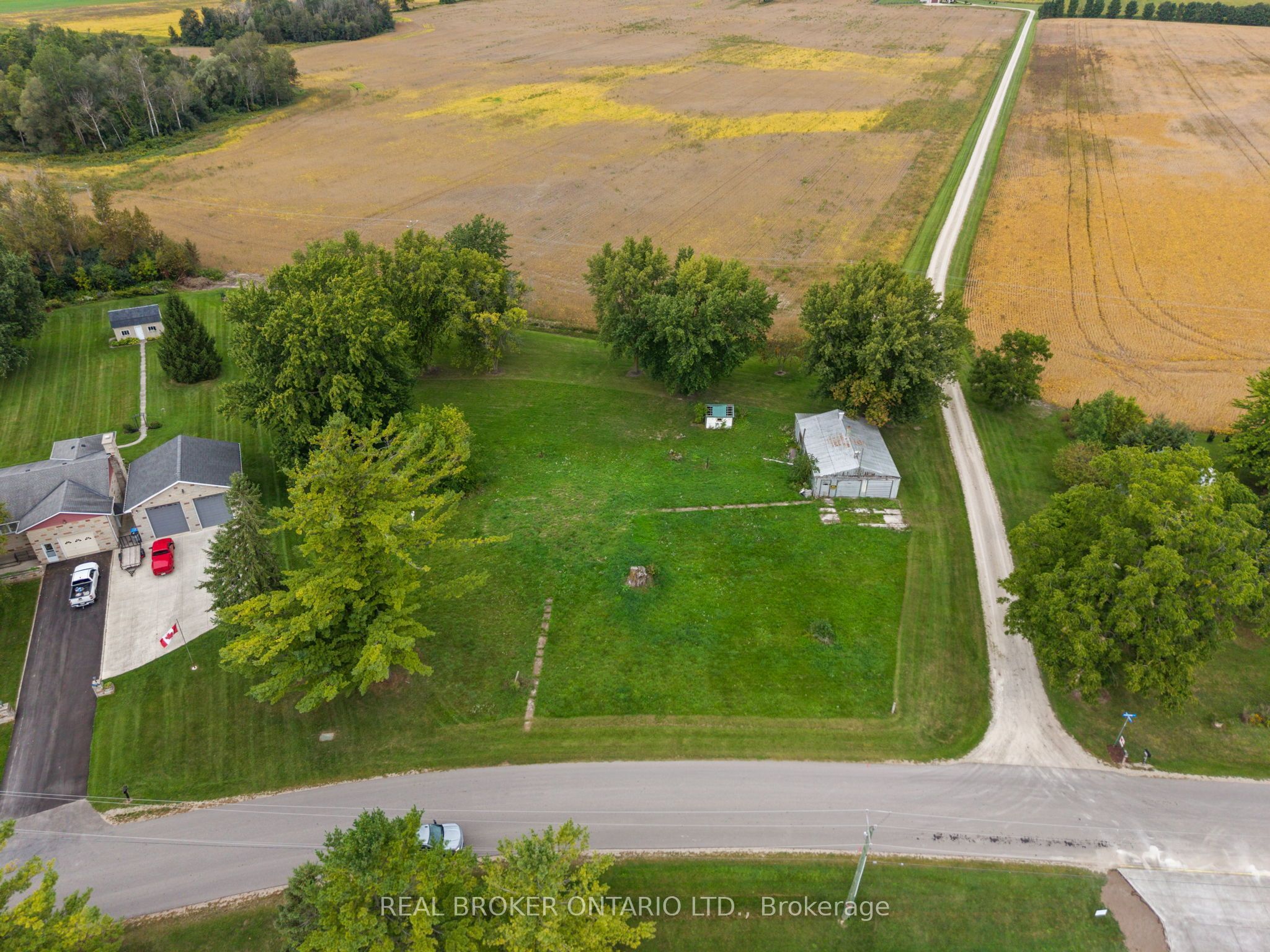 742 Josephine Street N Property Photo 16