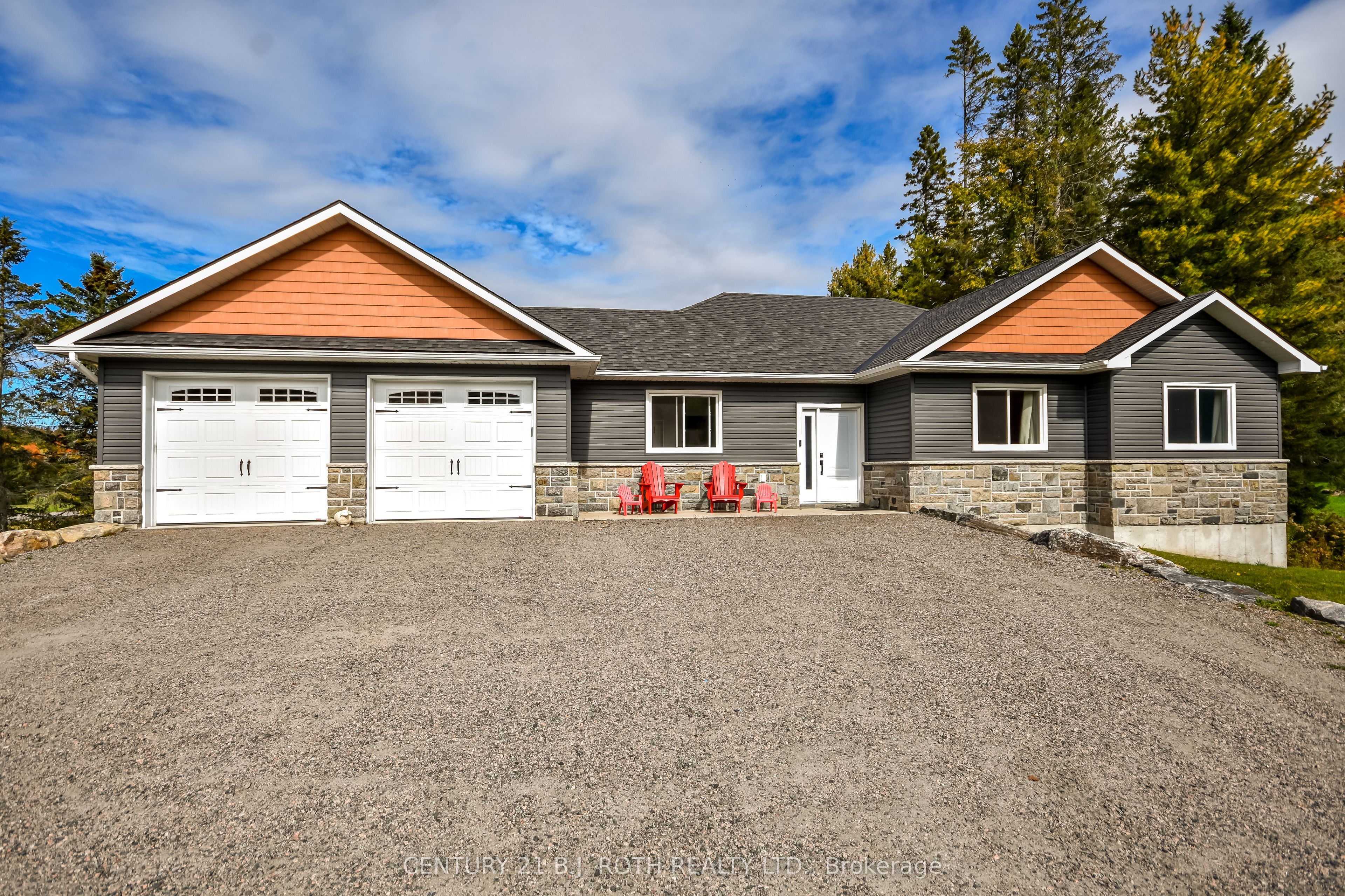 1289 Muskoka Road 117 Road Property Photo 1