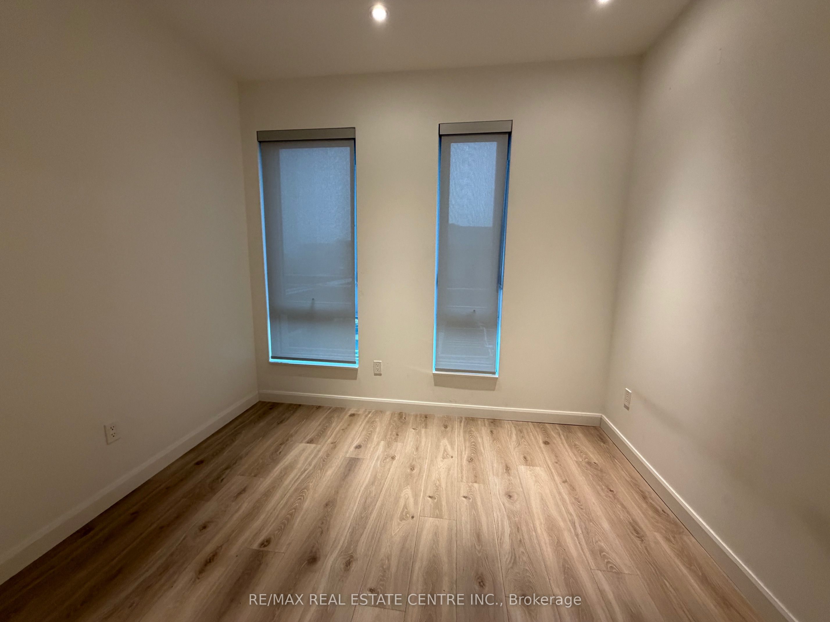 741 King Street W 301 Property Photo 8