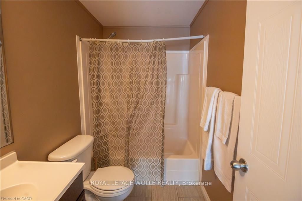 400 Wilson Avenue 7 Property Photo 16