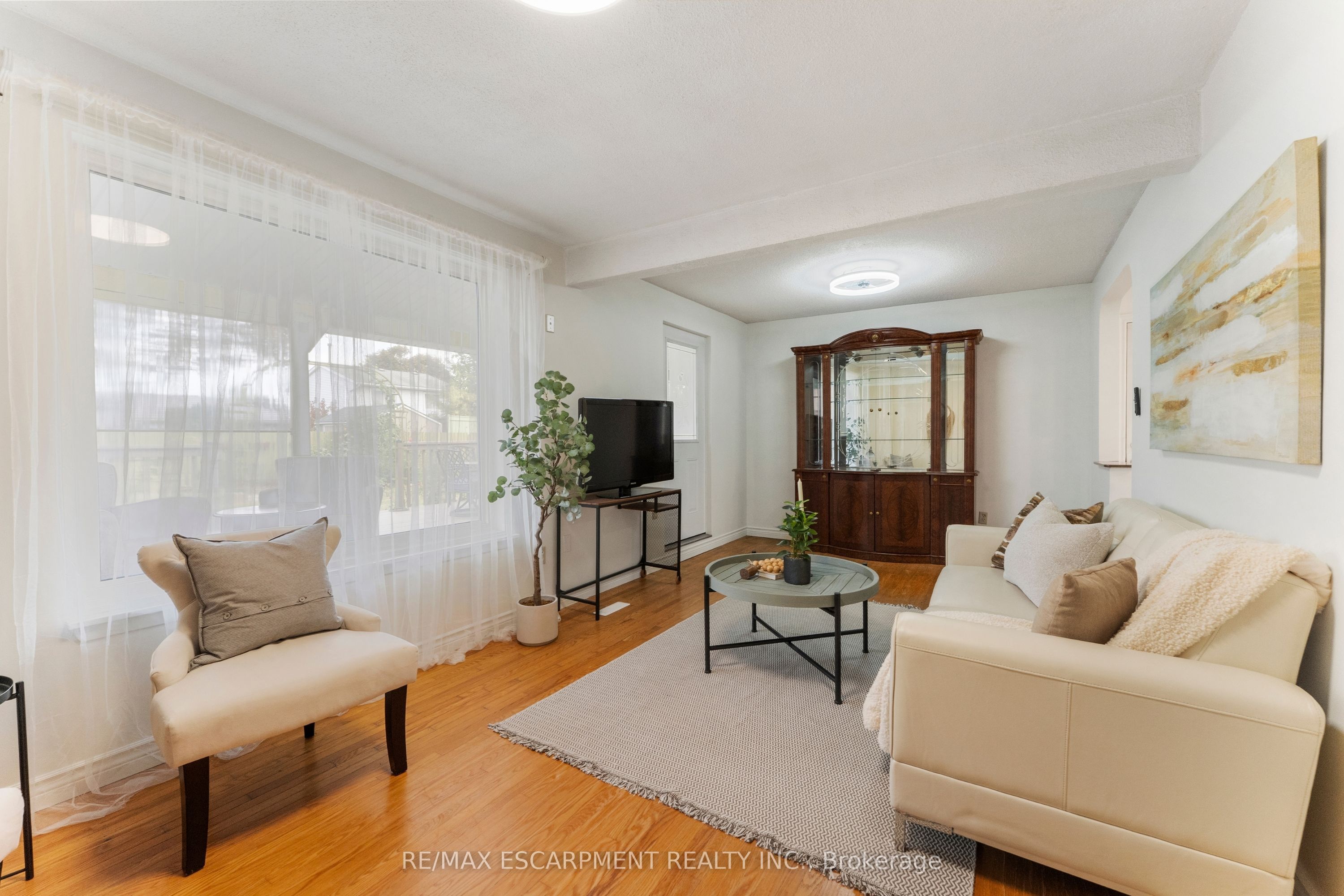 204 Birchcliffe Crescent Property Photo 18