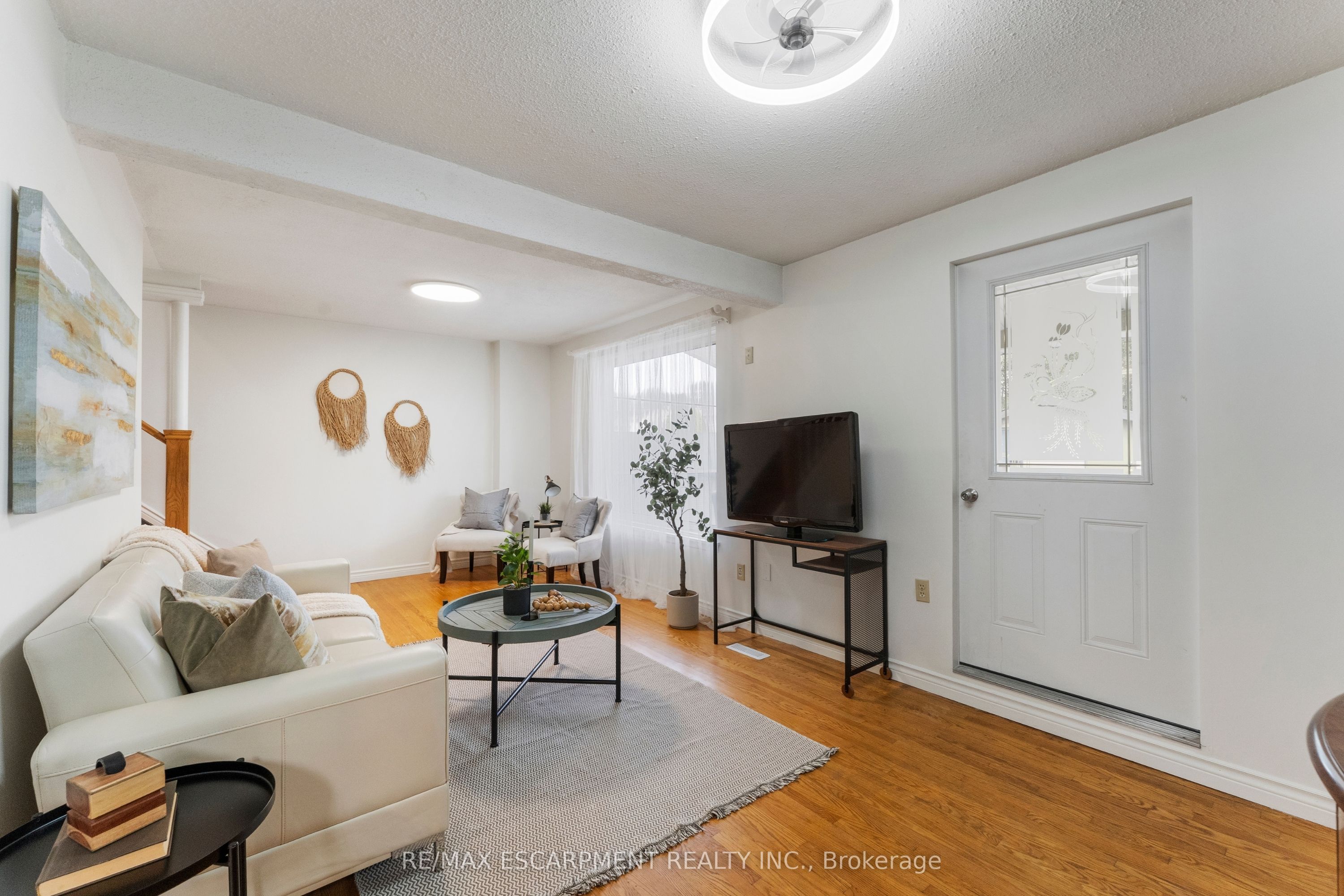 204 Birchcliffe Crescent Property Photo 19