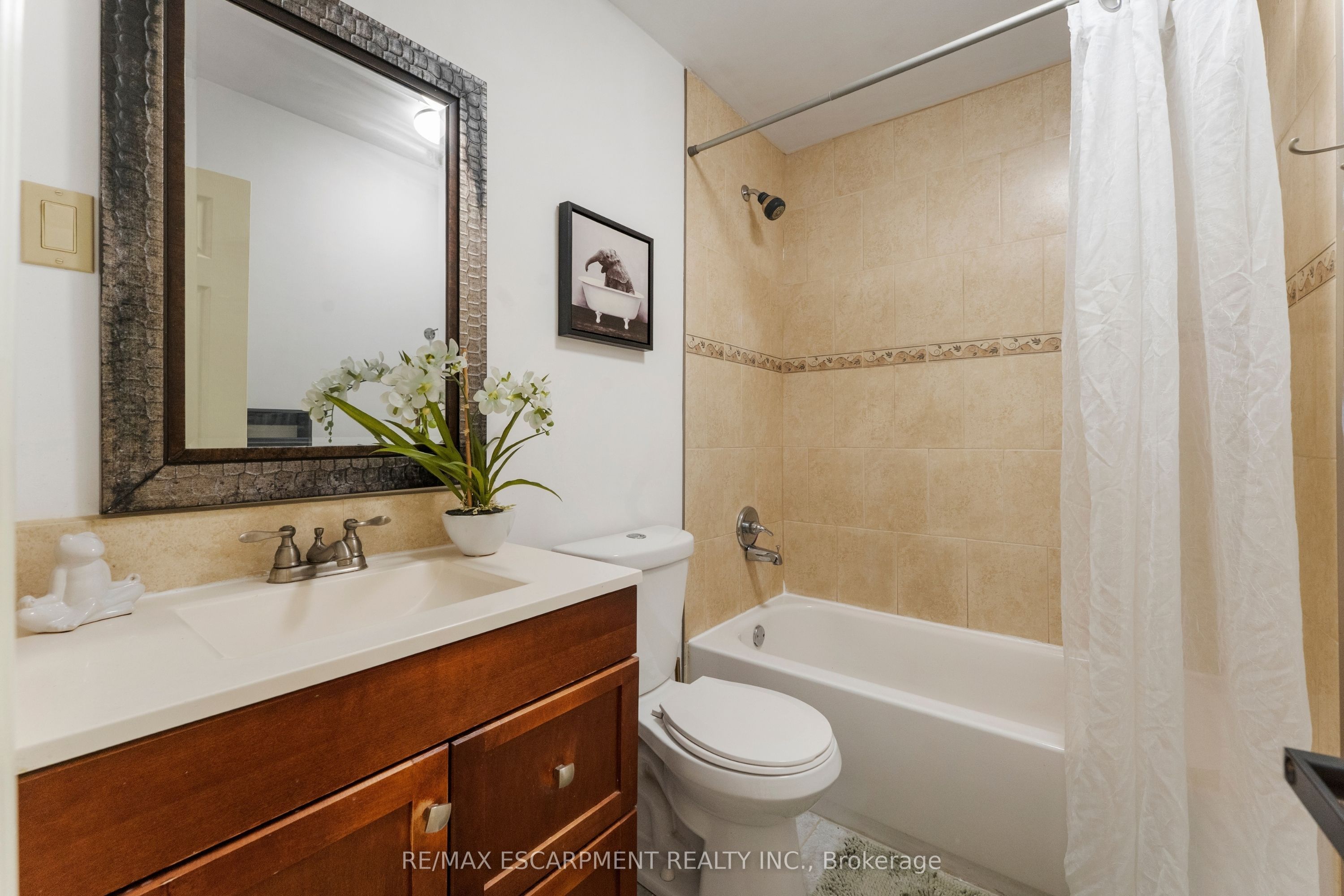 204 Birchcliffe Crescent Property Photo 30