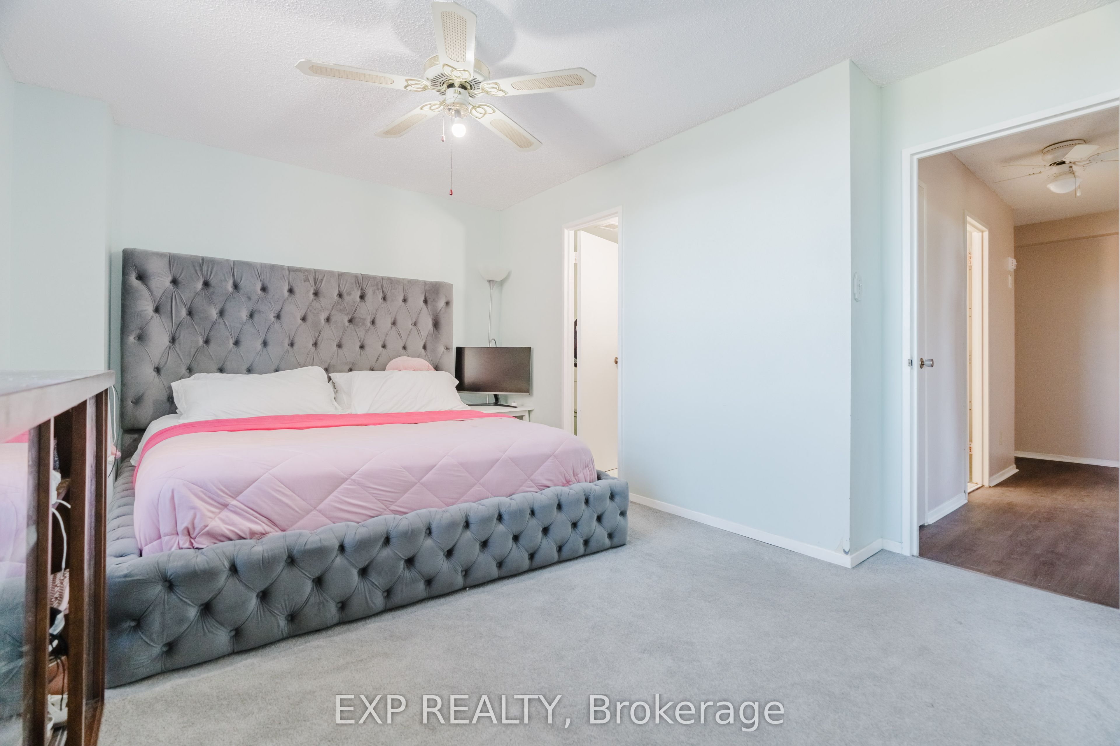 665 Bathgate Drive 404 Property Photo 26