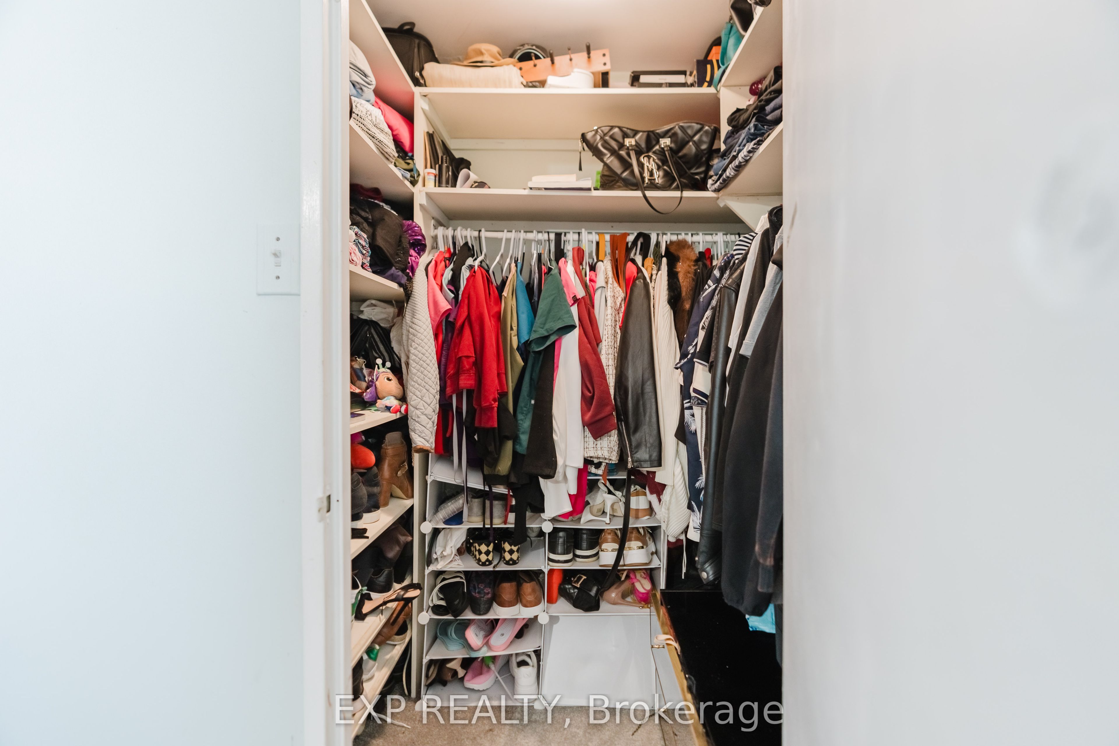 665 Bathgate Drive 404 Property Photo 29