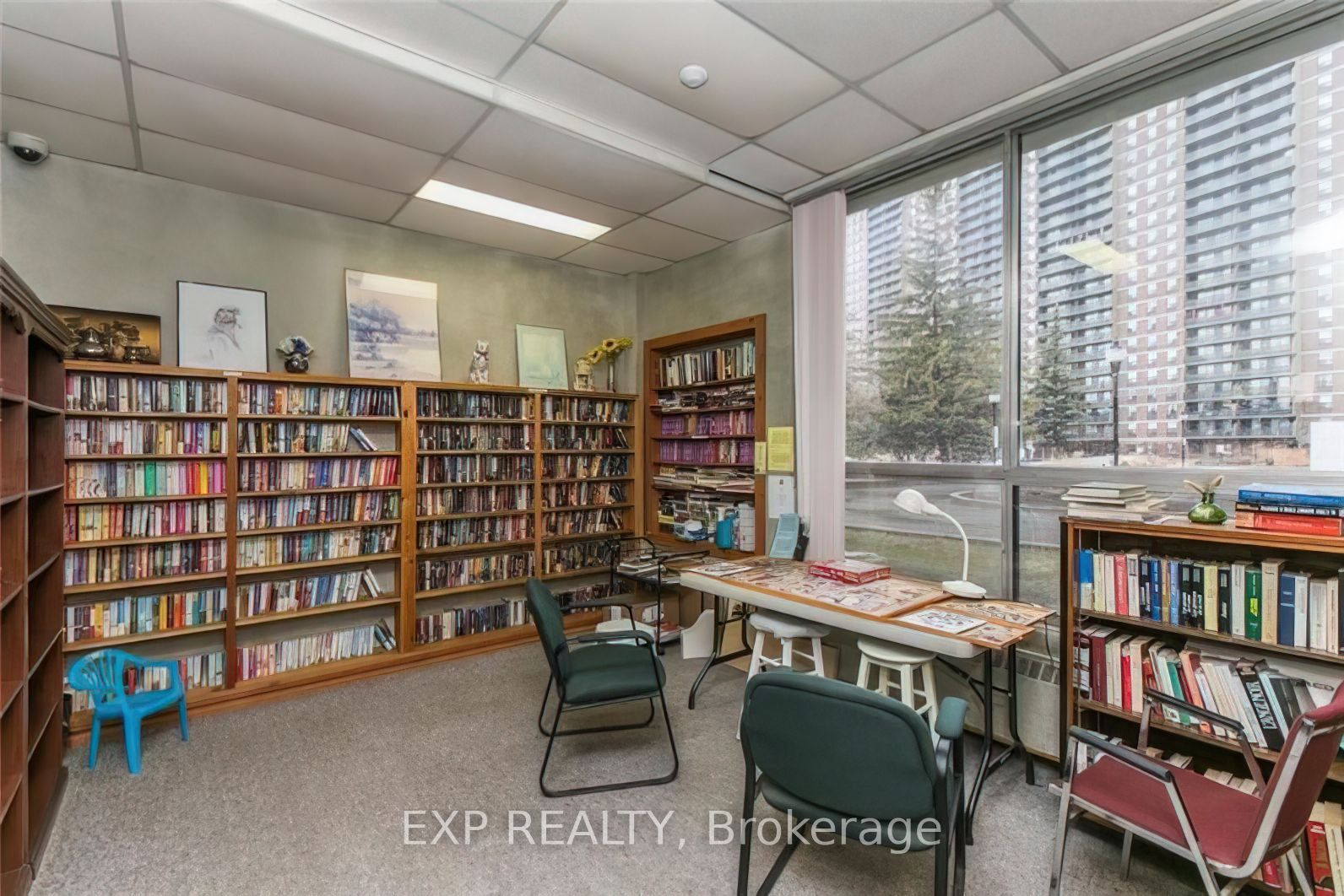 665 Bathgate Drive 404 Property Photo 37