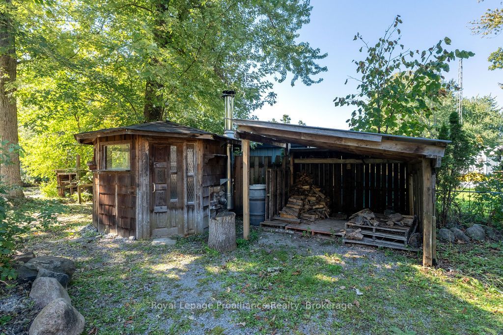 2117 2nd Line East Line Property Photo 40