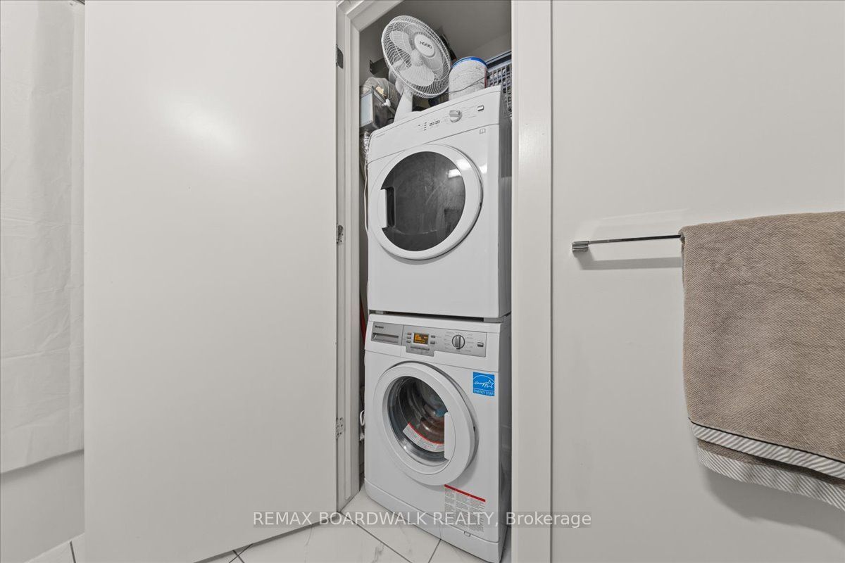 255 Bay Street E 112 Property Photo 16