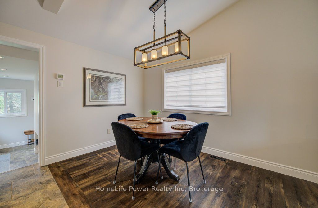 1077 Queen Street Property Photo 7