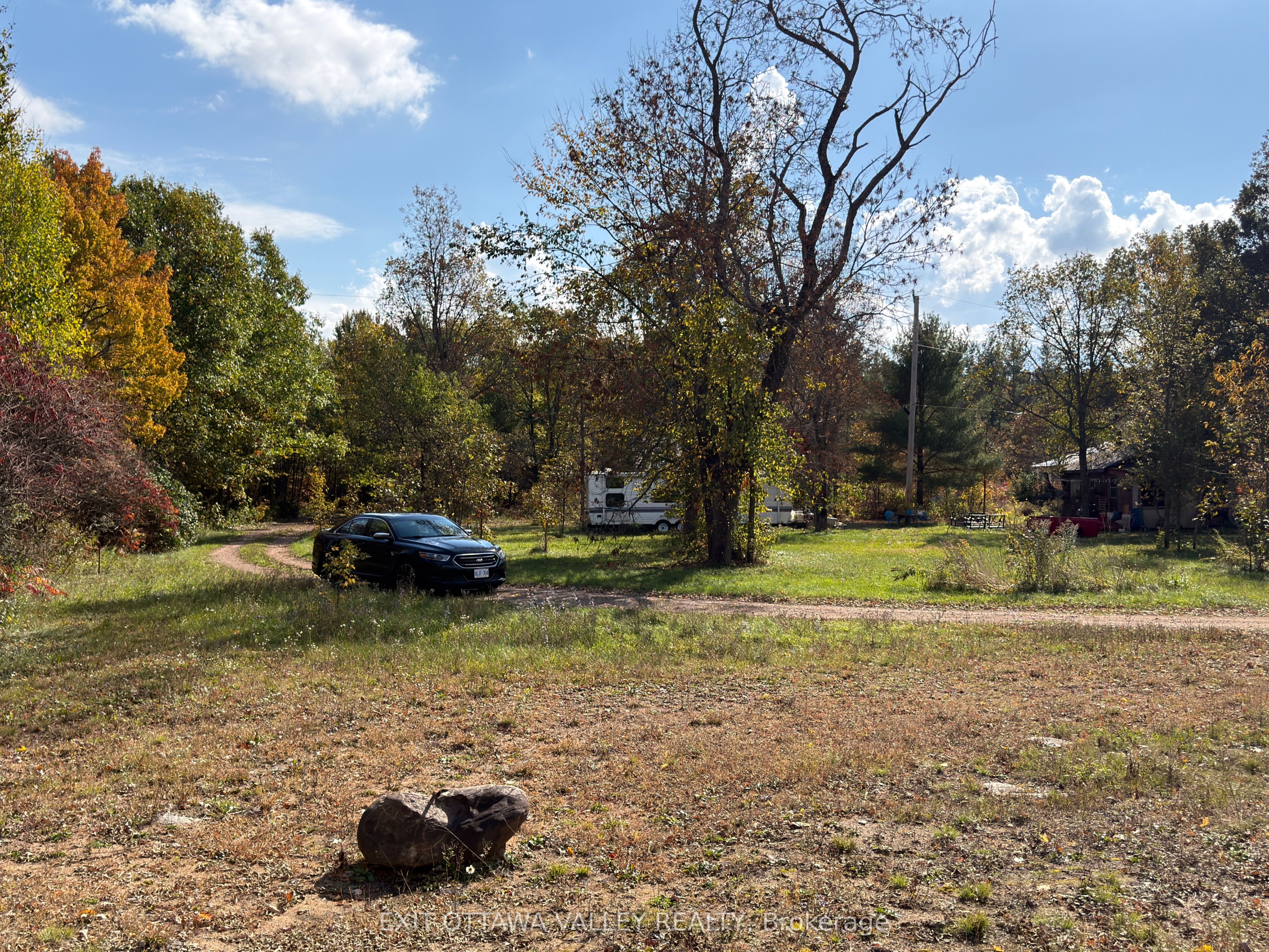 1060b Rantz Road Property Photo 15