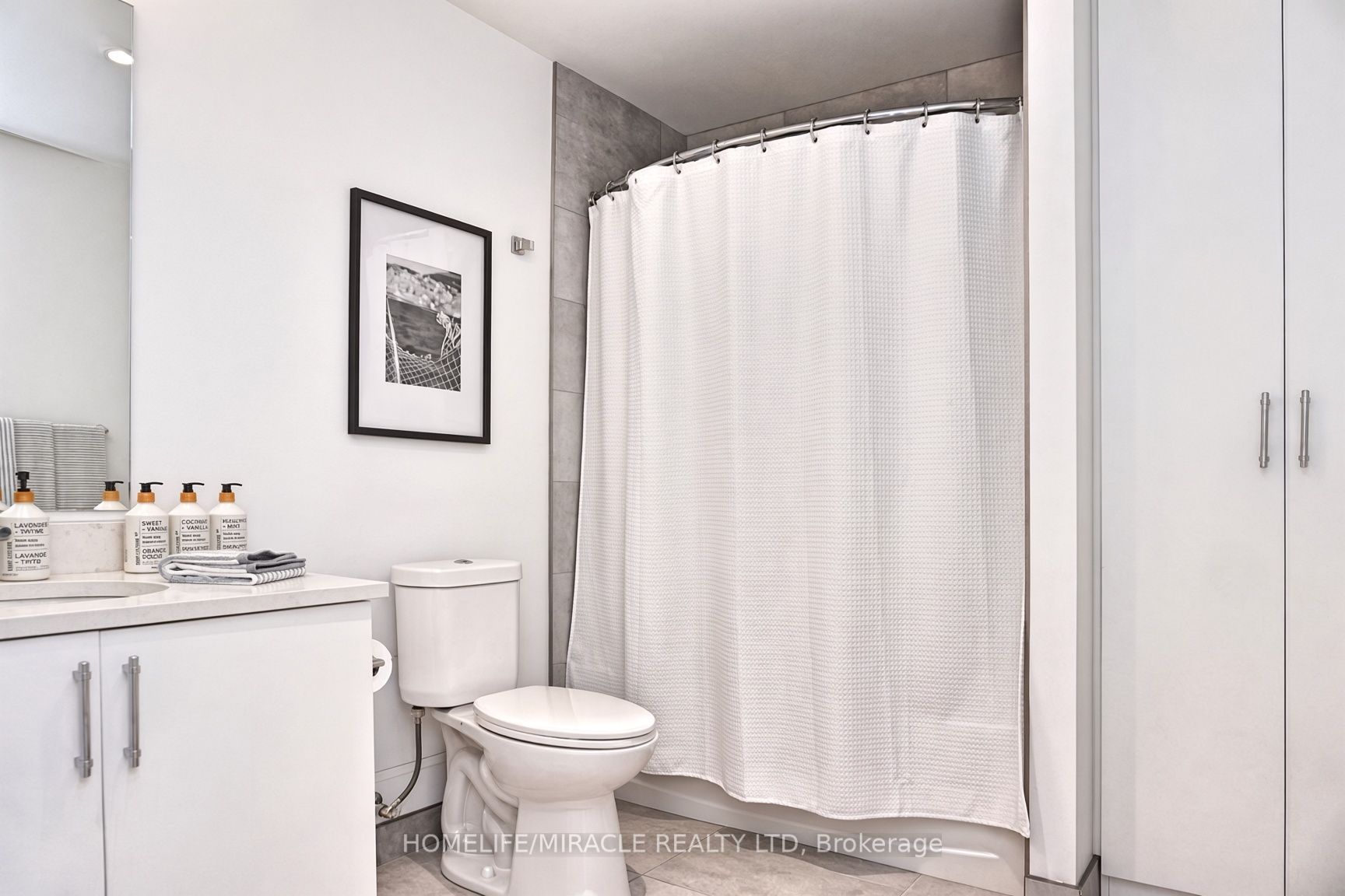 181 King Street S 607 Property Photo 33