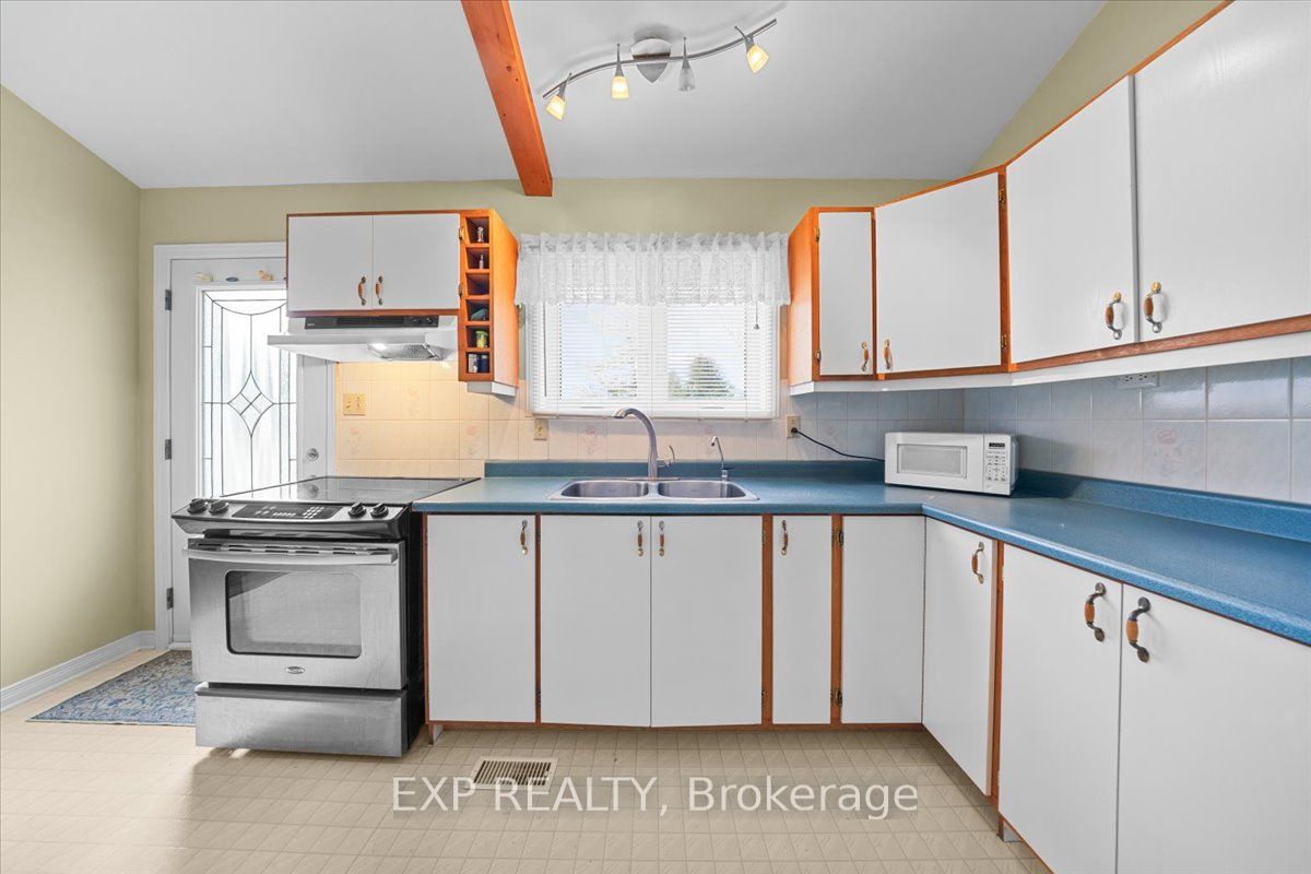 46 Dufour Street Property Photo 11