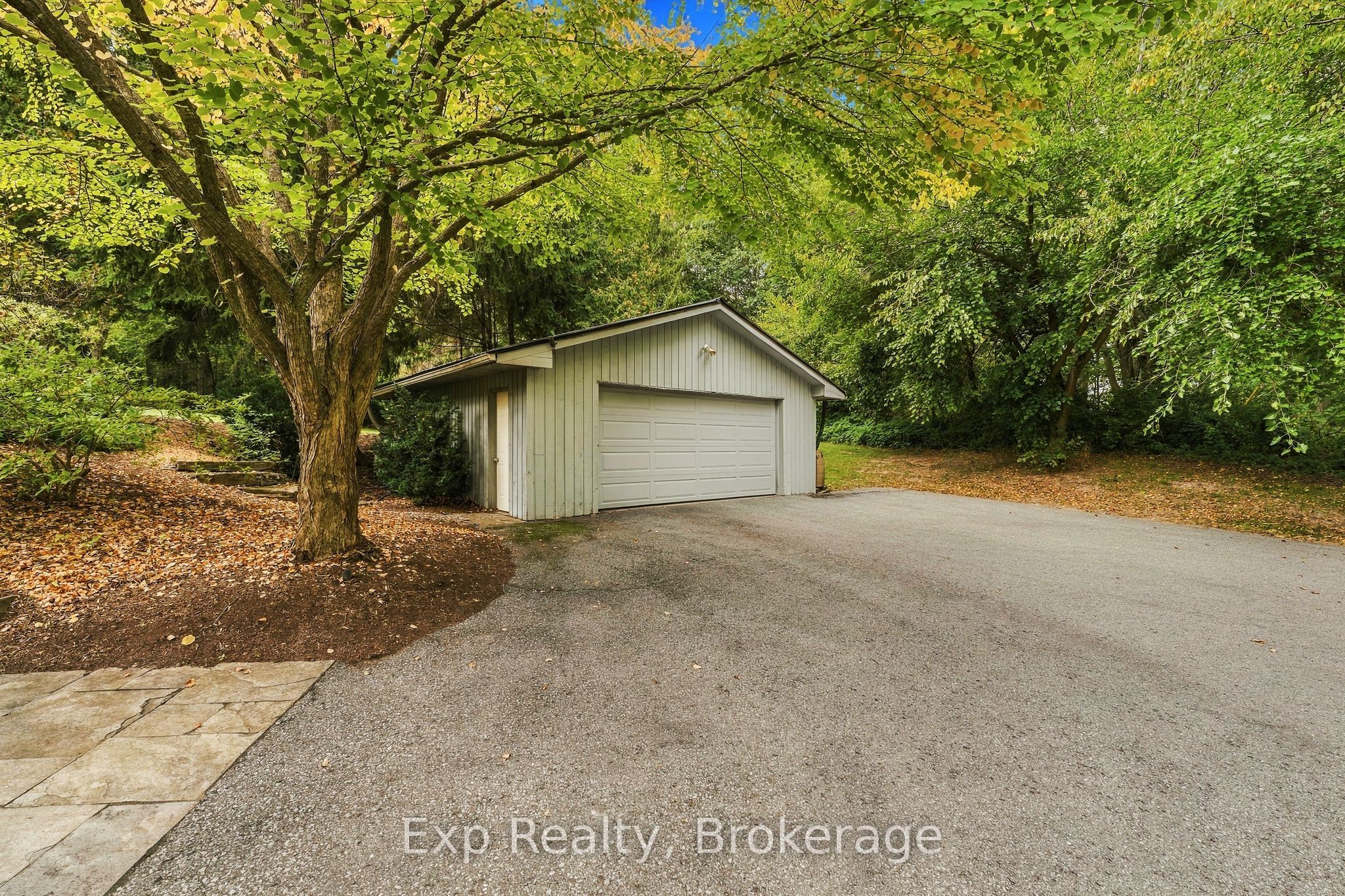 3282 Williamson Road Property Photo 6